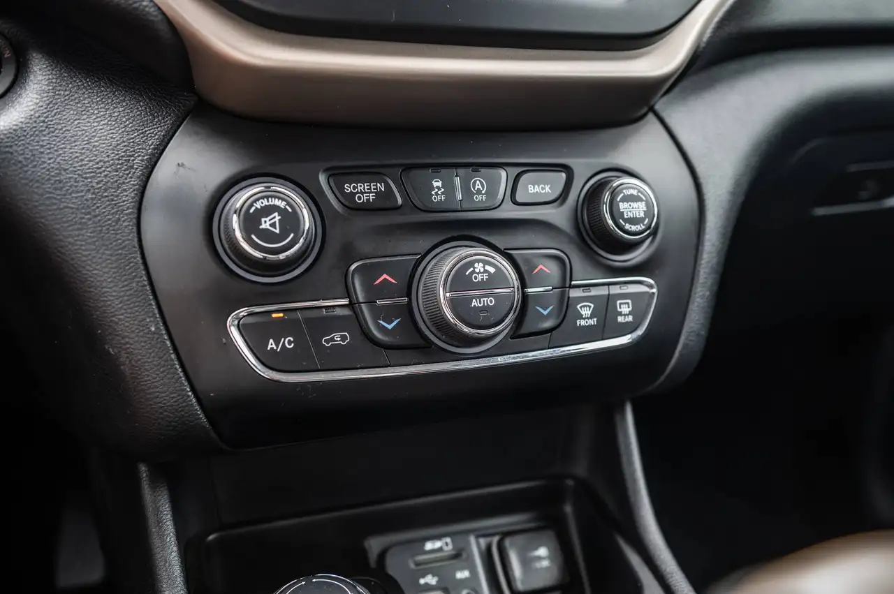 Jeep Cherokee fotografie Jeep Cherokee