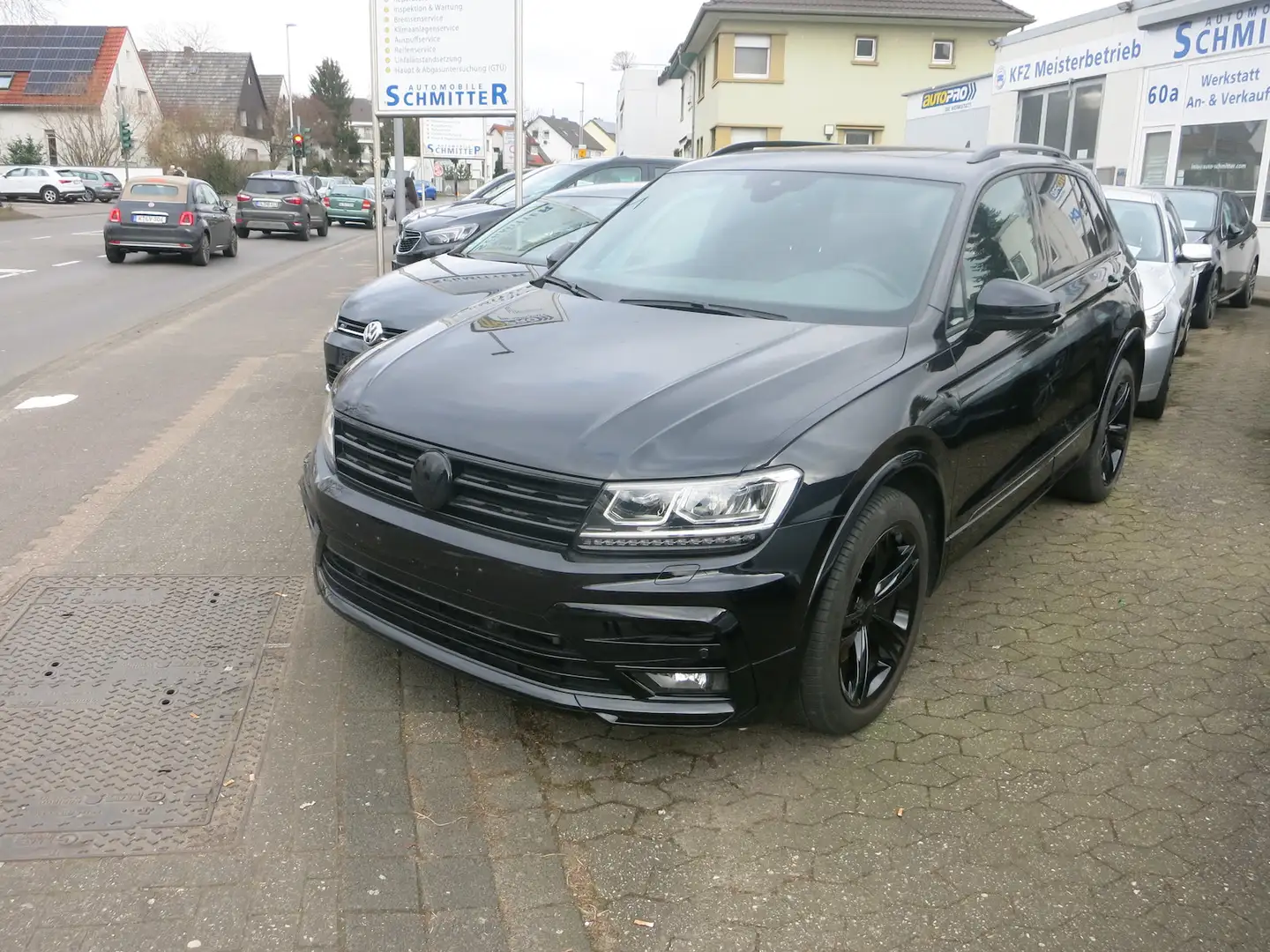 Volkswagen Tiguan R-Line,High-Line,DSG,Pano,4x4 Schwarz - 2
