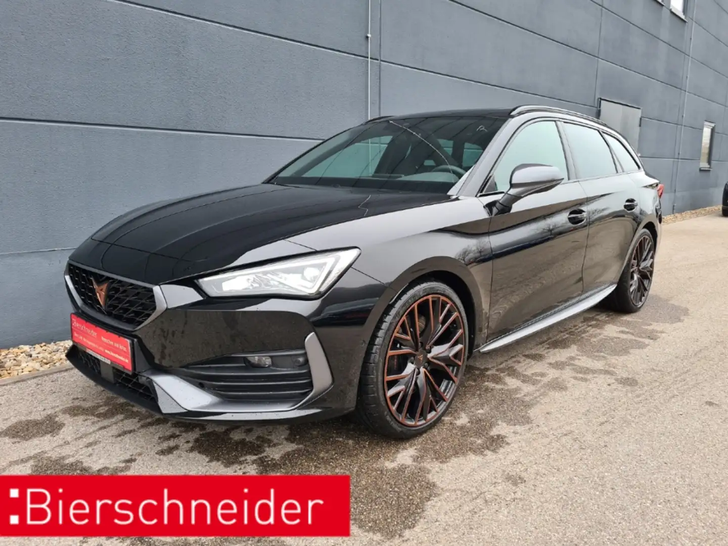 CUPRA Leon Sportstourer 2.0 TSI DSG 4DRIVE VZ PANO eSITZ eHEC Zwart - 1