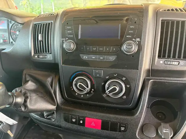 Fiat Ducato view 11