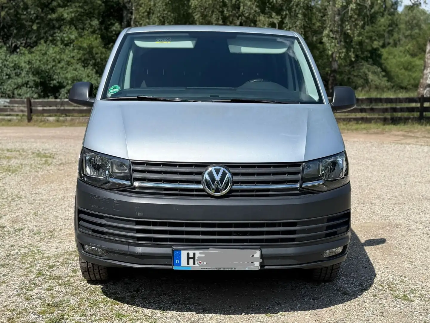 Volkswagen T6 Transporter T6 Kombi 6-Sitzer, lang, Garagenwagen TÜV NEU Silber - 2