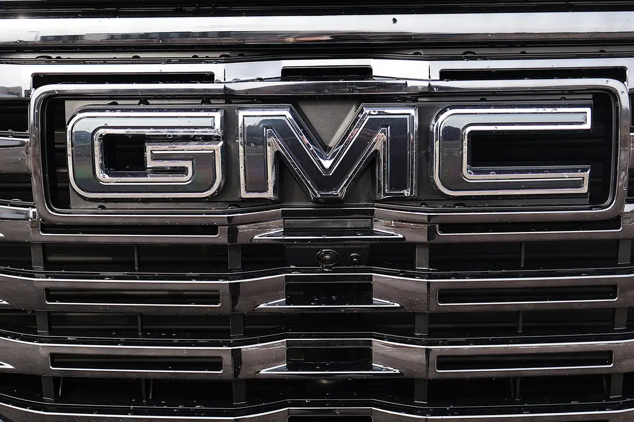 GMC Sierra 1500 снимка GMC Sierra 1500