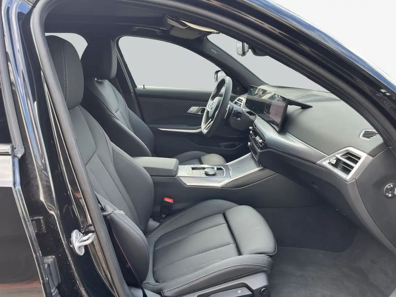 BMW 330 330e Touring xDrive Aut. 135 kW, 5-türig 14