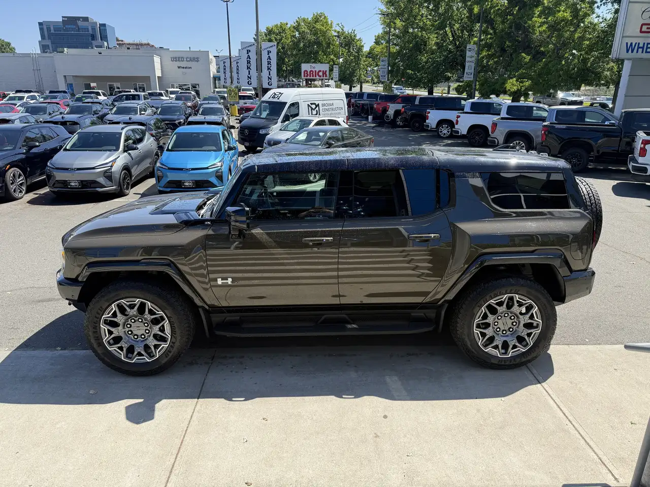 GMC HUMMER EV SUV снимка GMC HUMMER EV SUV