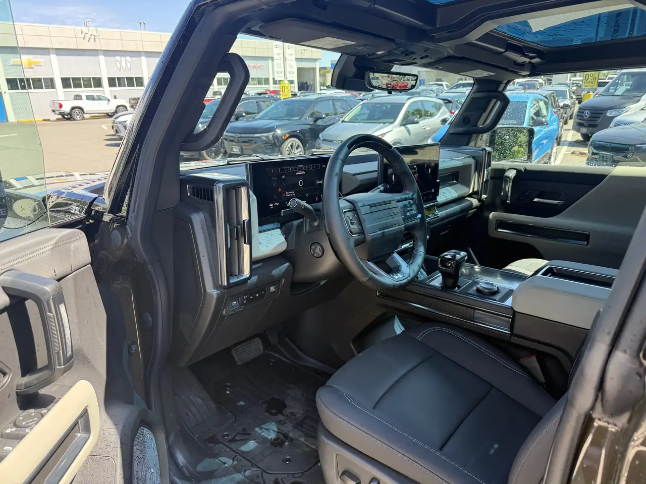 GMC HUMMER EV SUV снимка GMC HUMMER EV SUV