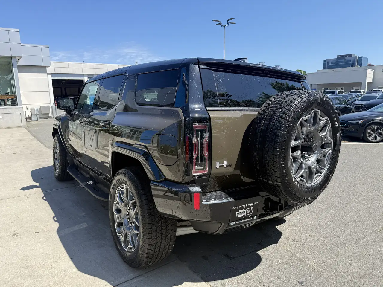 GMC HUMMER EV SUV снимка GMC HUMMER EV SUV