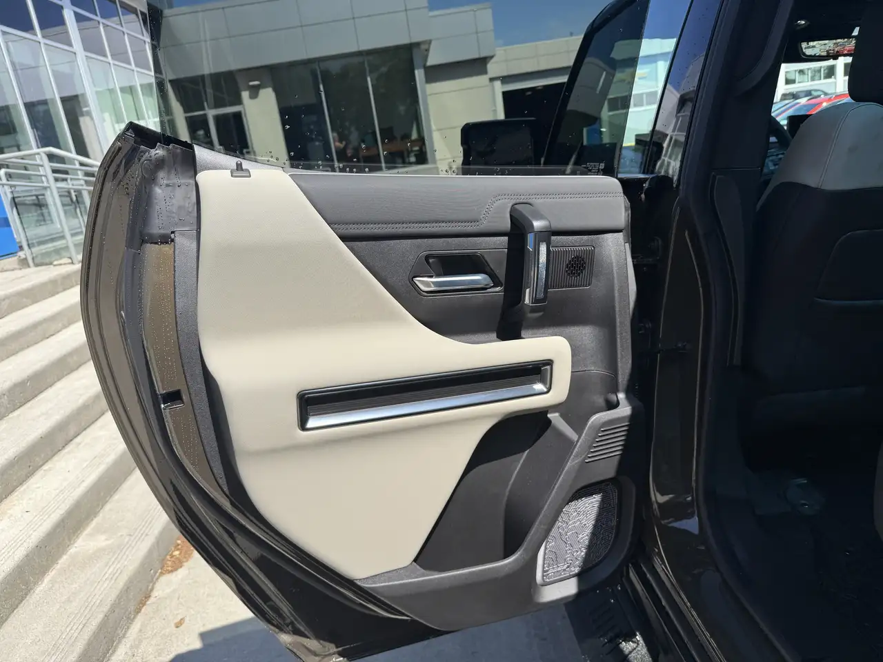 GMC HUMMER EV SUV снимка GMC HUMMER EV SUV