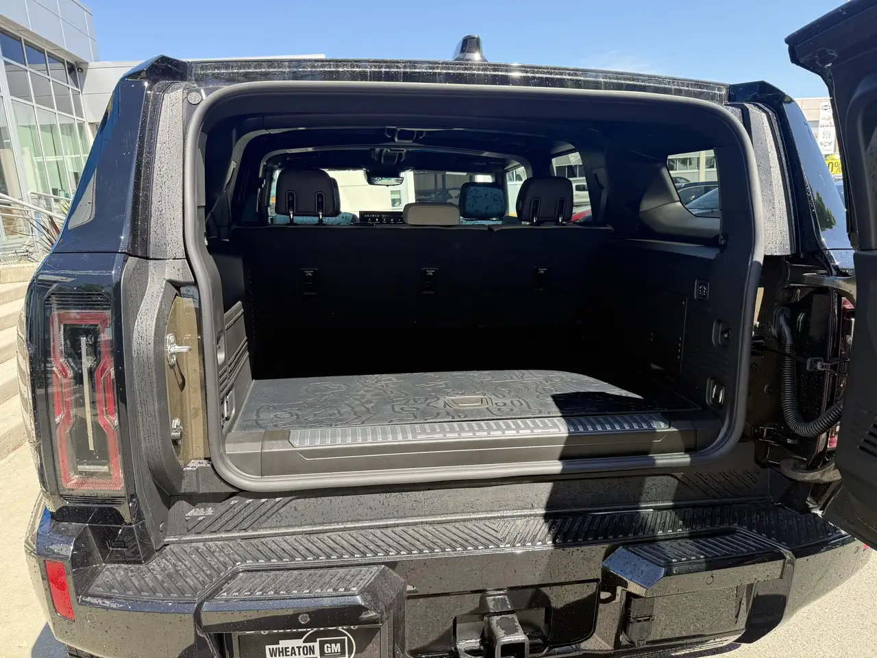 GMC HUMMER EV SUV снимка GMC HUMMER EV SUV
