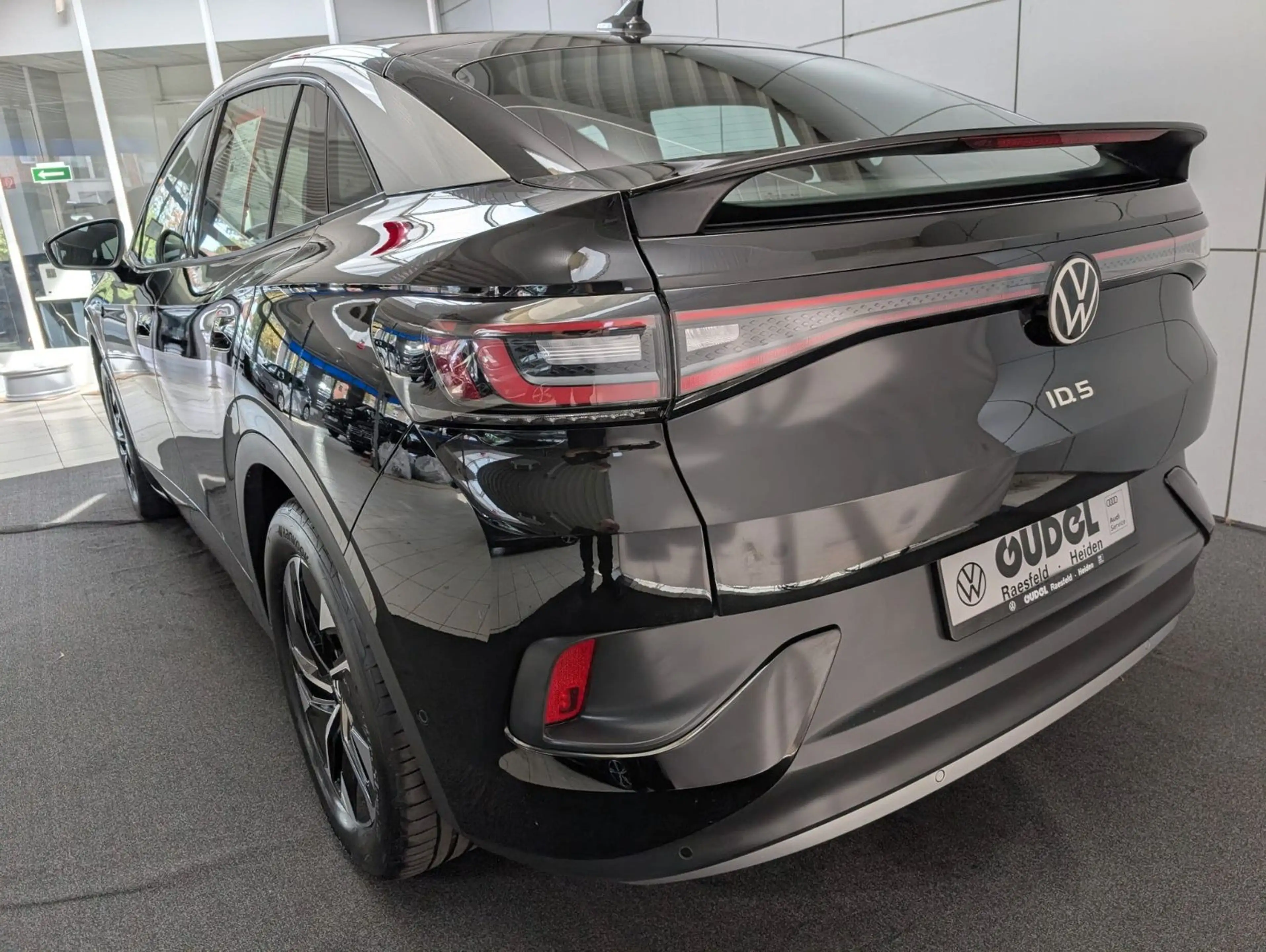 Volkswagen ID.5 Pro Performance 150 kW — photo 8