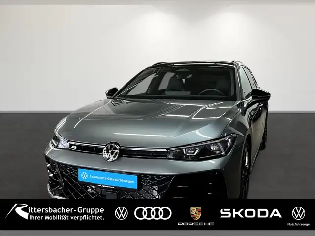 Volkswagen Passat Variant R-Line 2,0TDI Matrix LED AHK HuD