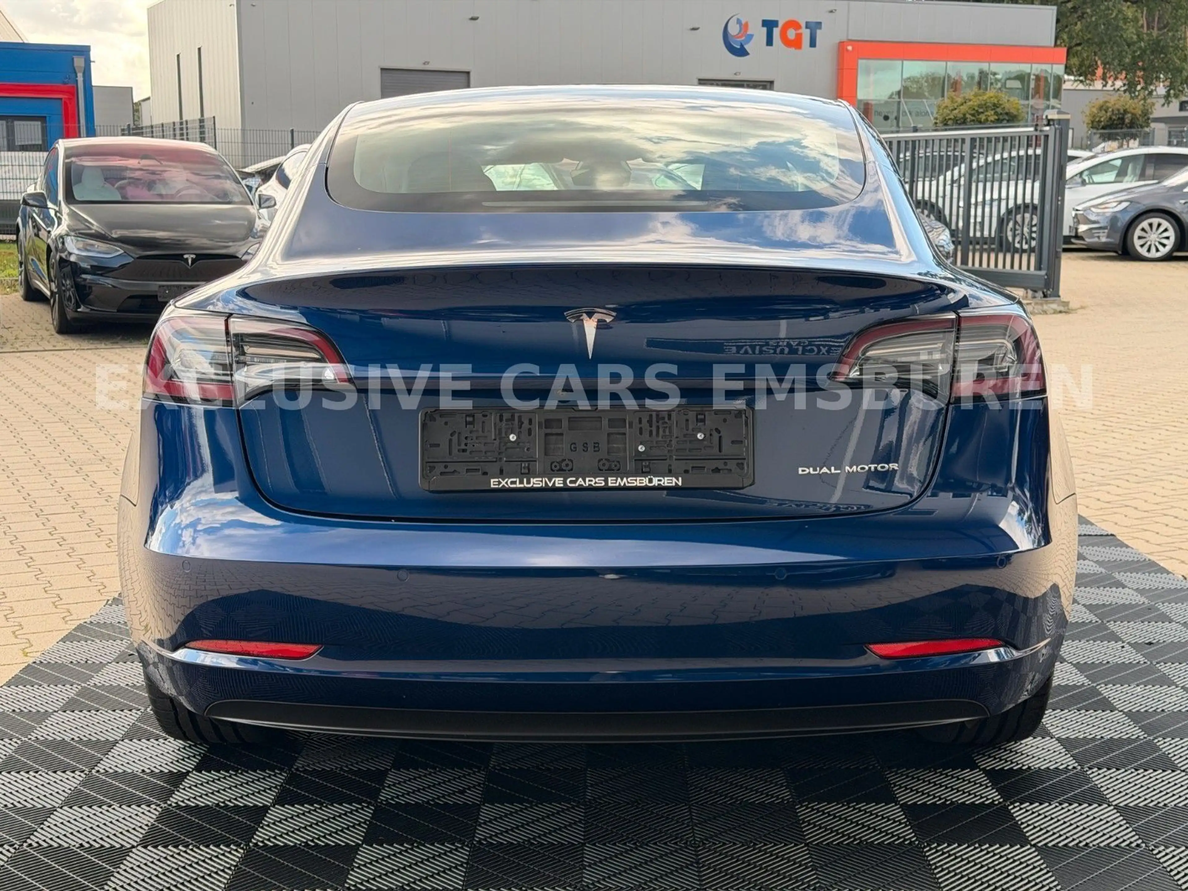 Tesla Model 3 MODEL 3 LONG RANGE DUAL MOTOR | ENHANCED AP  | — photo 3