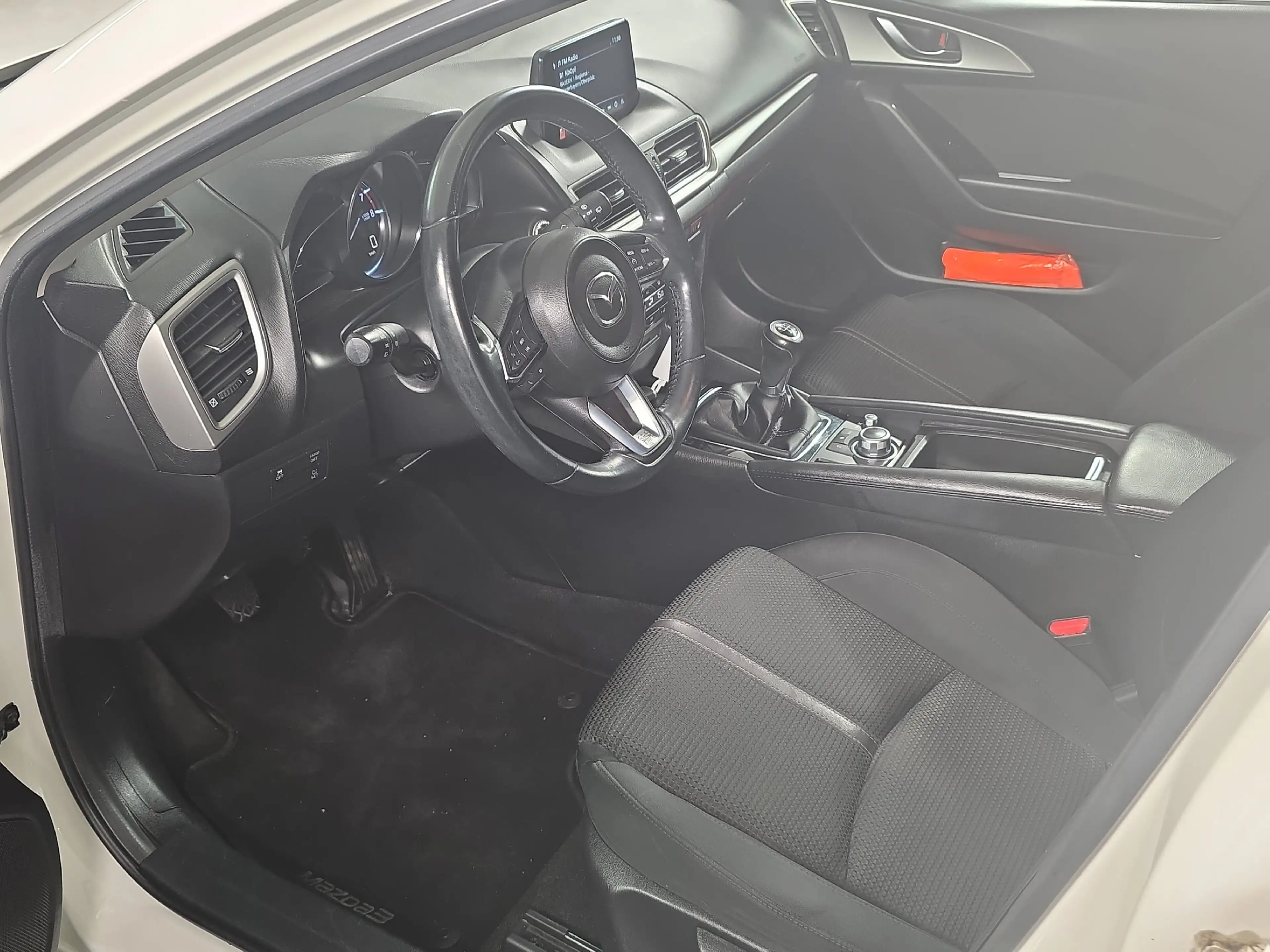 Mazda 3 2.0 SKYACTIV-G 120 Exclusive-Line *Head UP*LED* — photo 10
