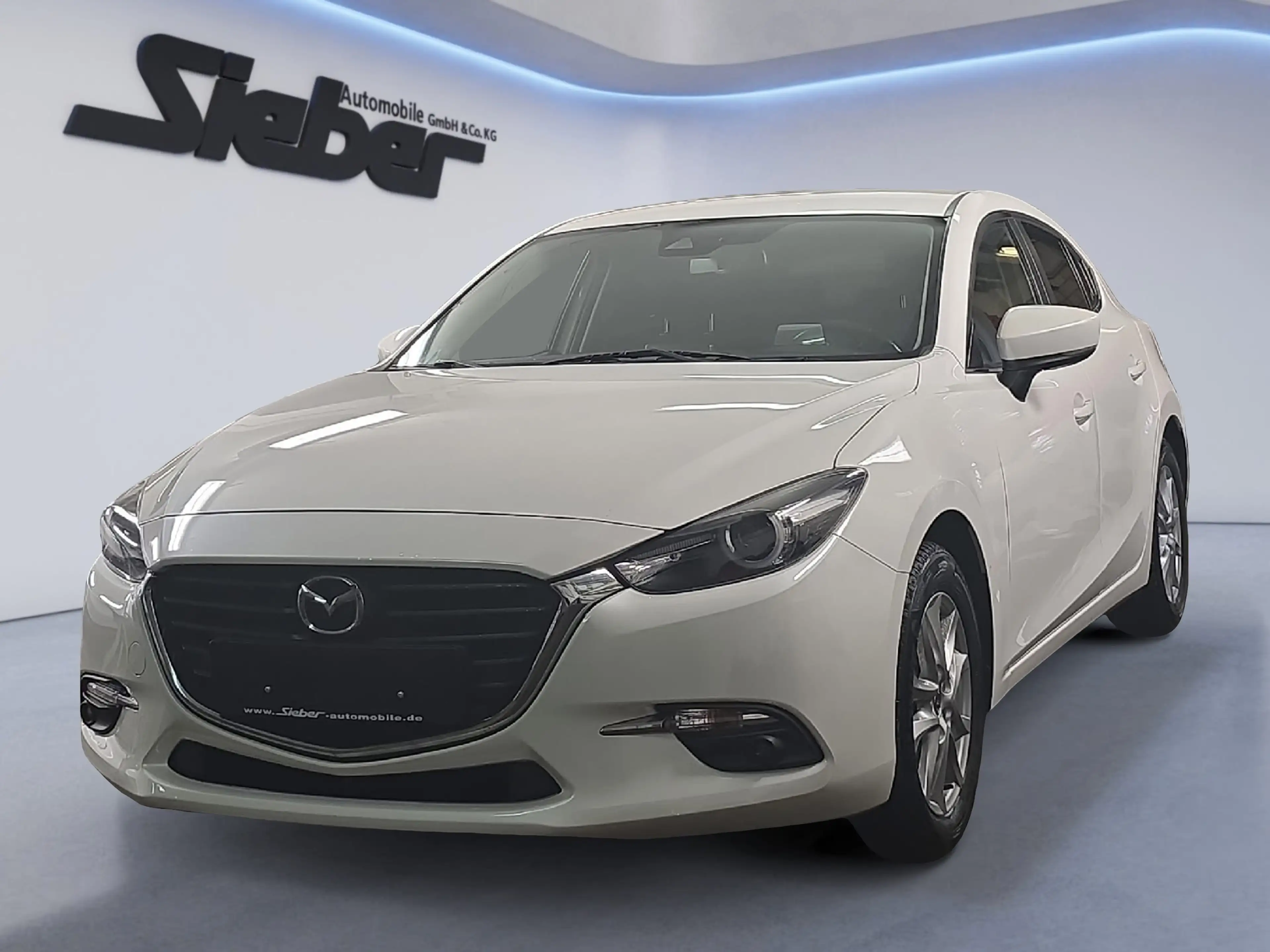 Mazda 3 2.0 SKYACTIV-G 120 Exclusive-Line *Head UP*LED* — photo 2