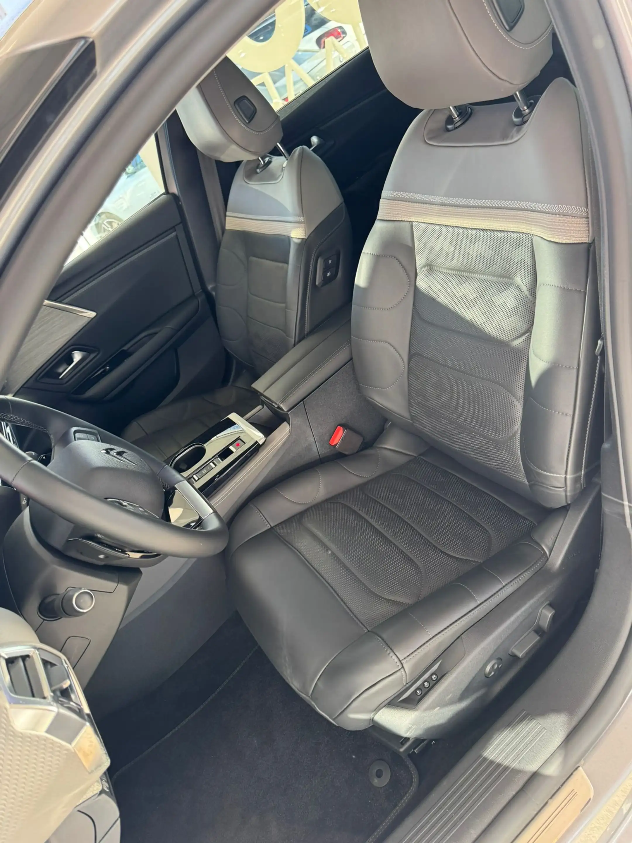 Citroen C5 X 1.6 Plug-in Hybrid ShinePack 225pk FULL OPTION — photo 11
