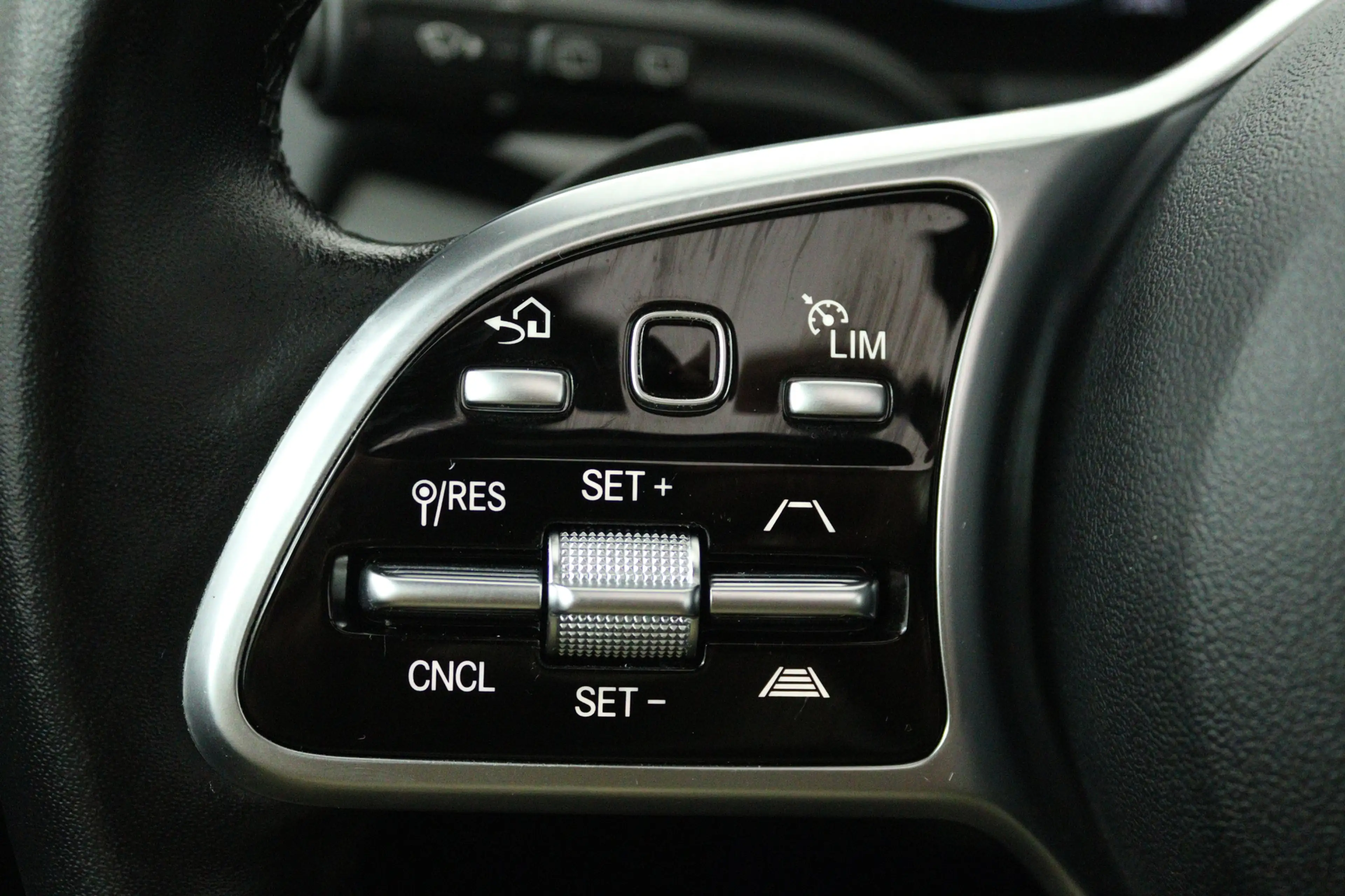Mercedes-Benz B 200 Business Solution Luxury (PANORAMADAK, MEMORY SEAT — photo 17