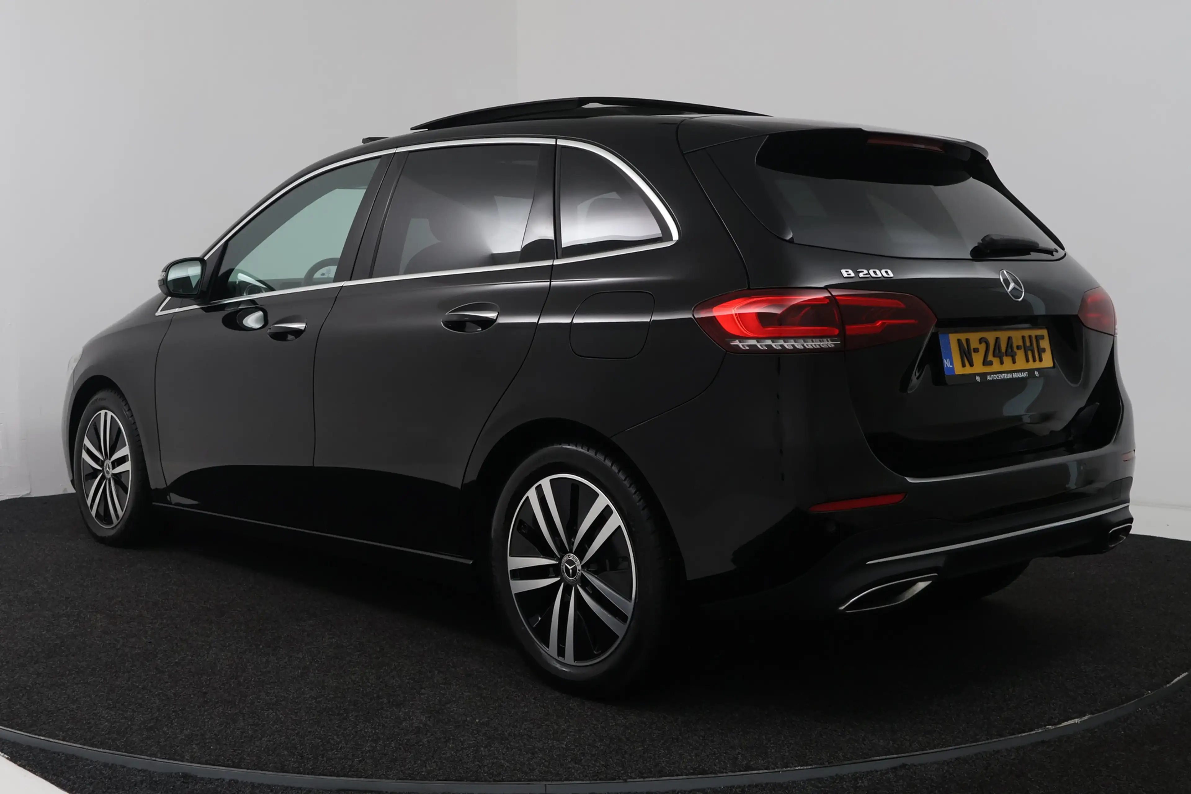 Mercedes-Benz B 200 Business Solution Luxury (PANORAMADAK, MEMORY SEAT — photo 7