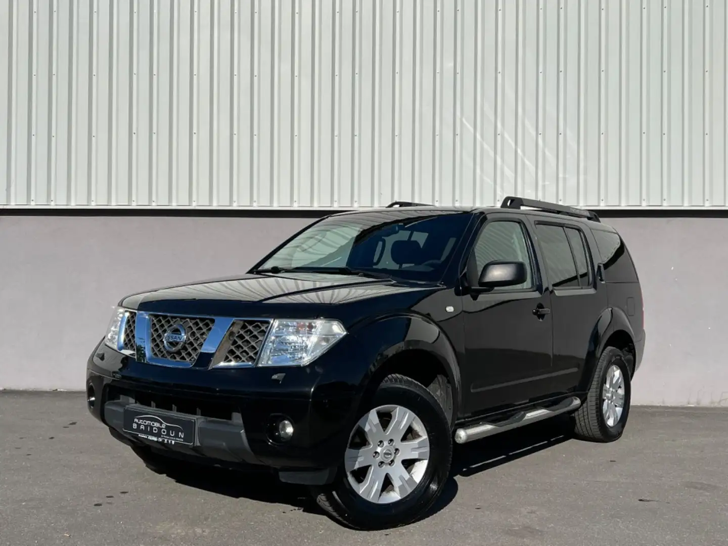 Nissan Pathfinder 2.5 dCi*AUTOMATIK*KLIMA*NAVI*AHK* Schwarz - 1
