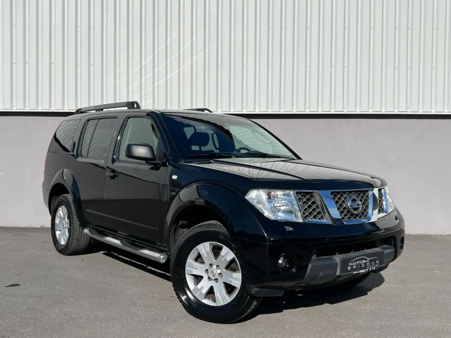 Nissan Pathfinder 2.5 dCi*AUTOMATIK*KLIMA*NAVI*AHK* Schwarz - 2