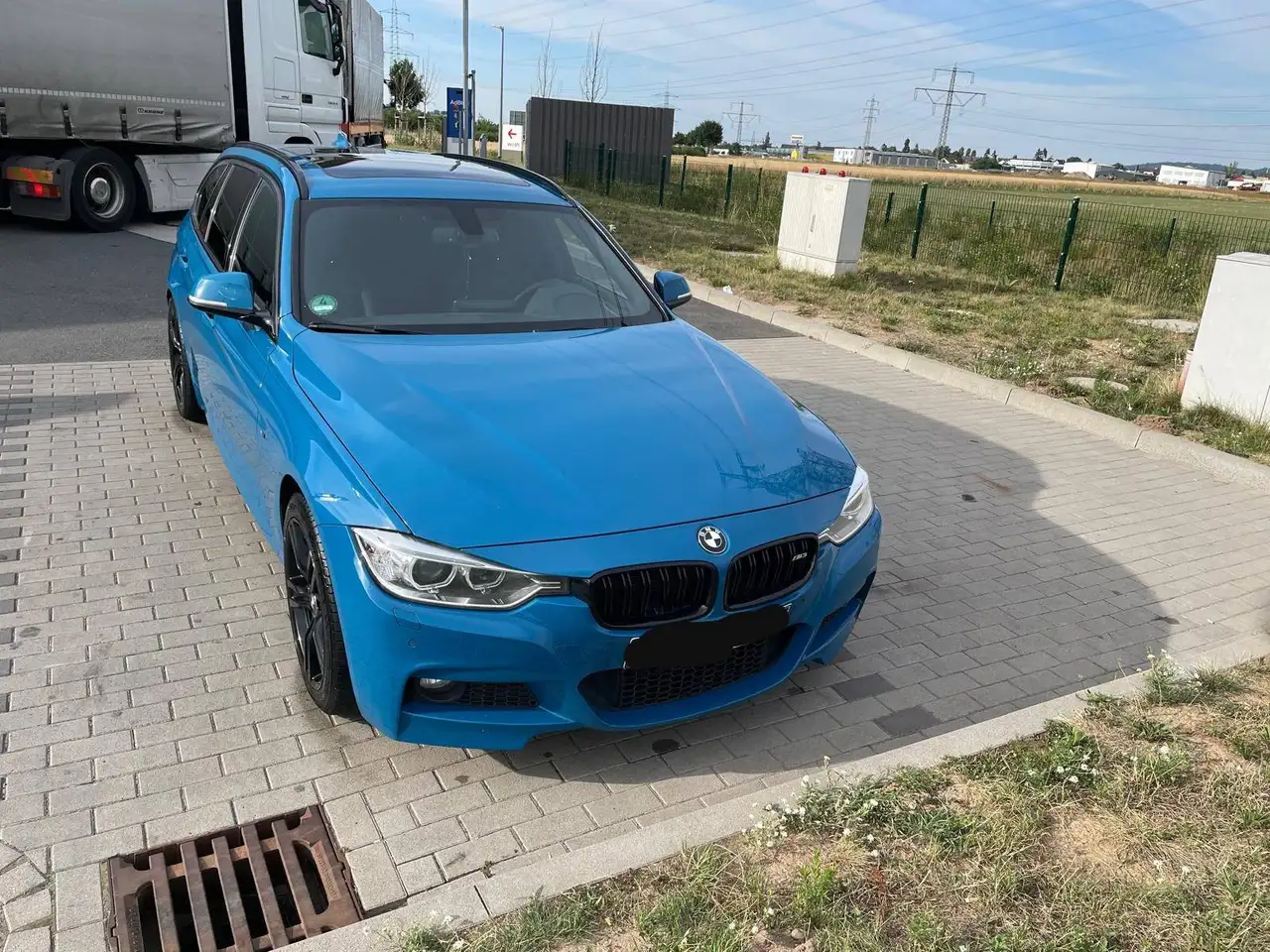 BMW 320