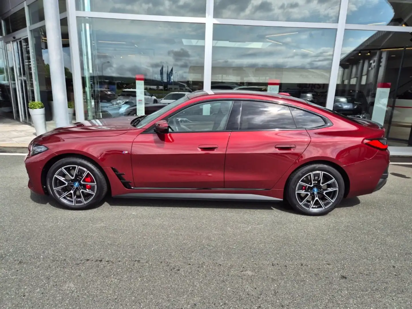 BMW i4 Gran Coupe eDrive 35 67kWh *M-Sport-Pro*AHV* Rojo - 2