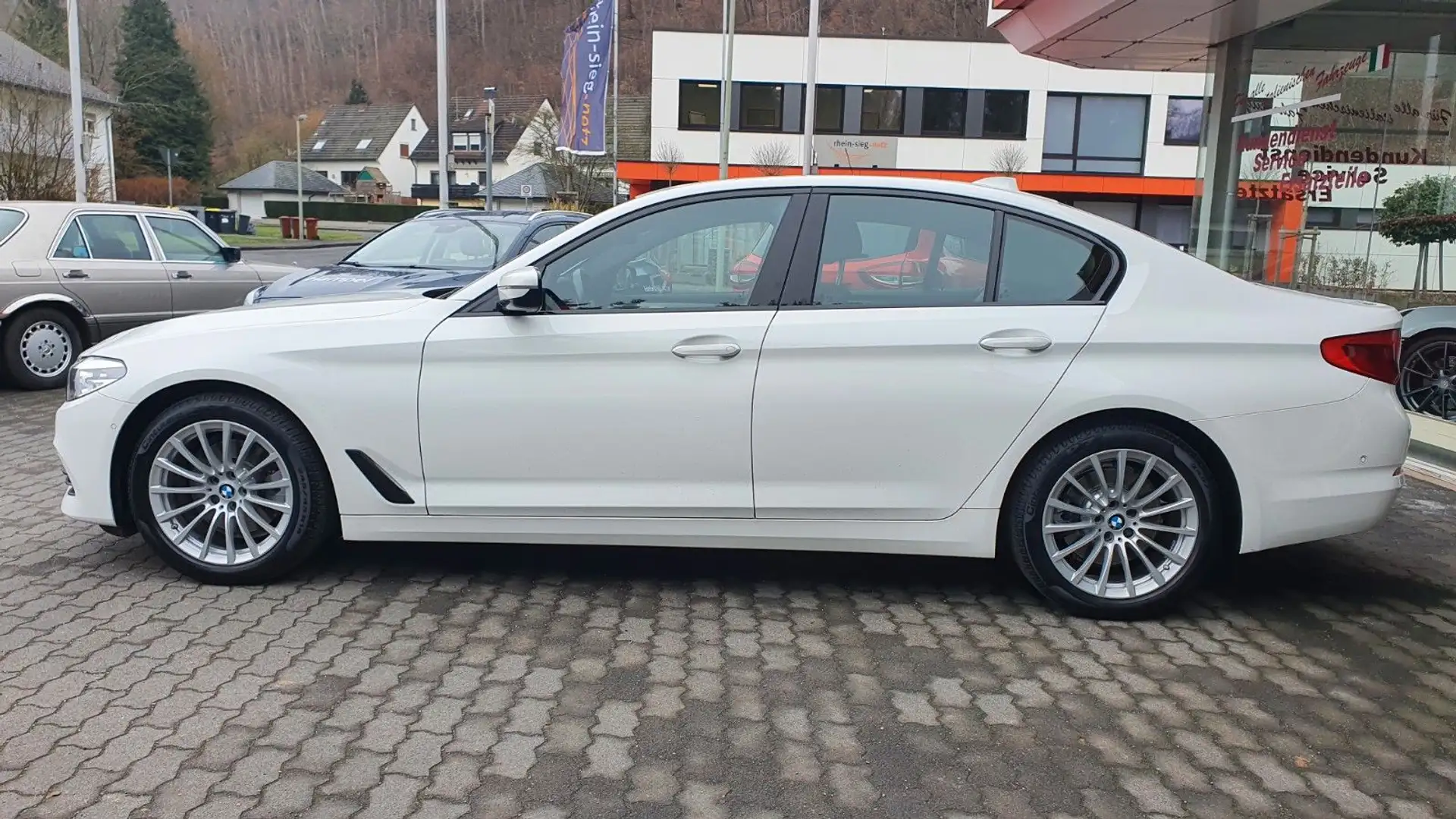 BMW 520 d,Vollleder,Sitzmemory,18-Zoll,M-Lenkr1.Hd., Weiß - 2