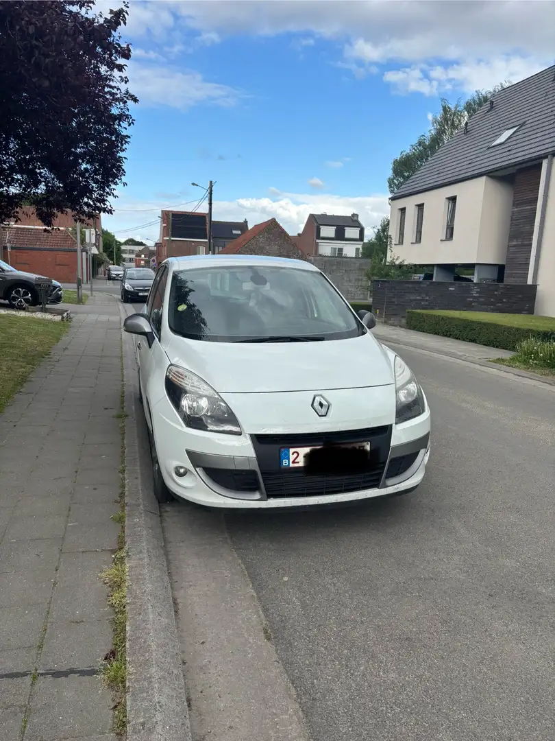 Renault Scenic 1.5 dCi Authentique FAP - 1