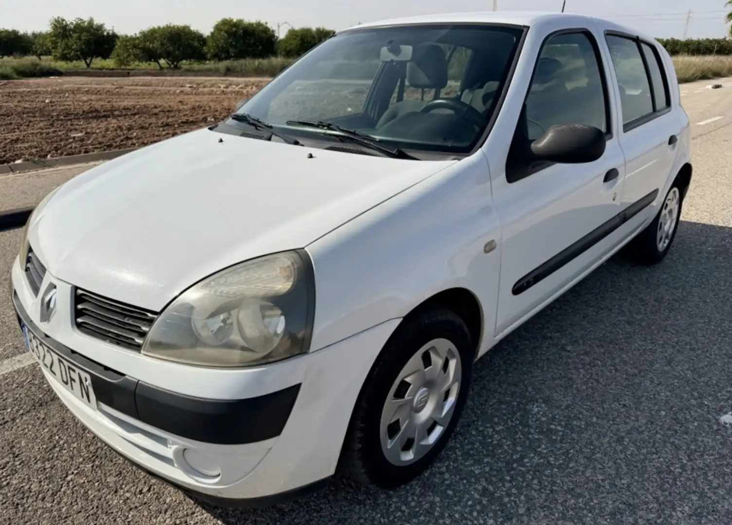 Renault Clio 1.2 Base Authentique Blanco - 1