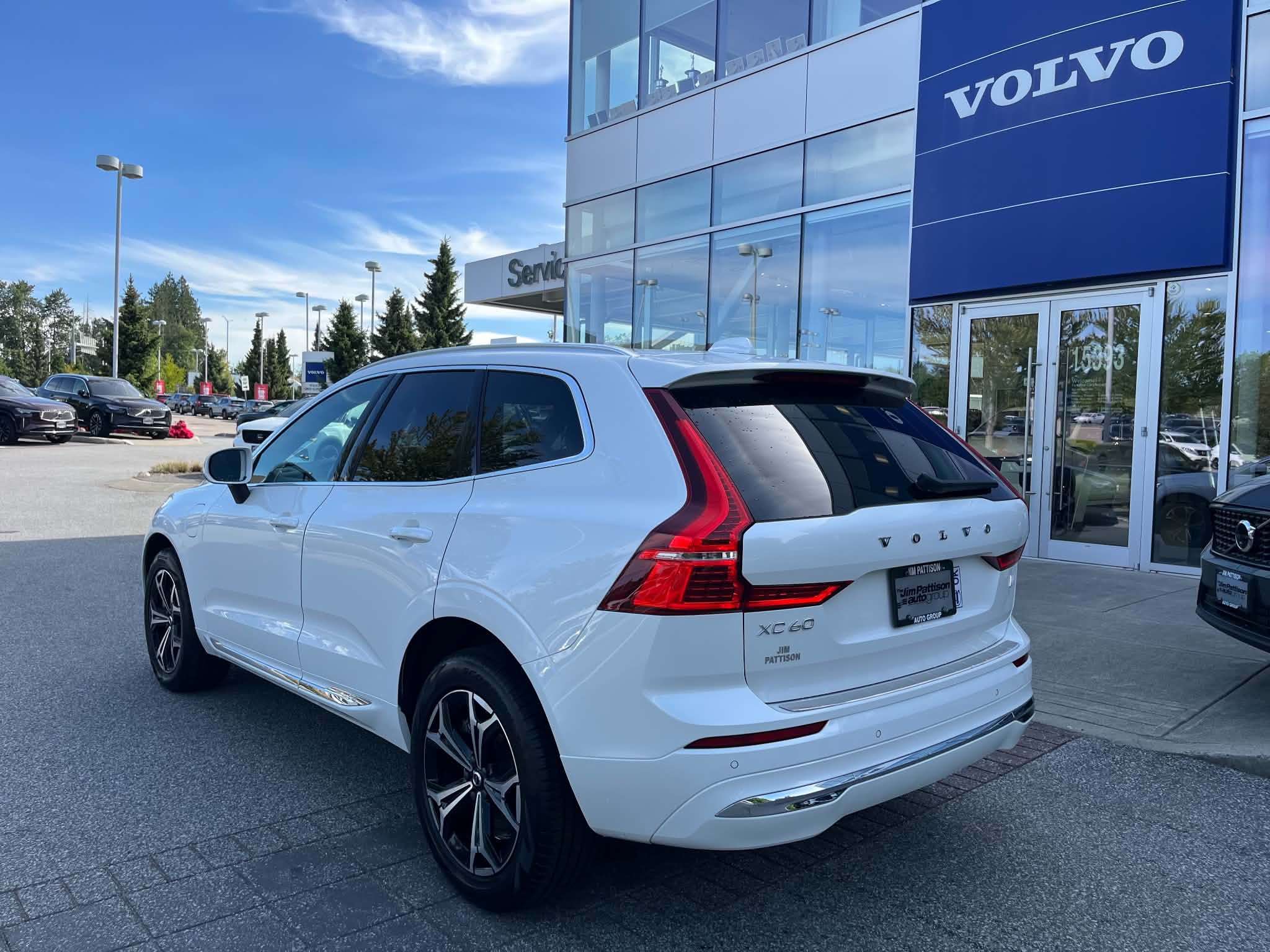 2022 Volvo XC60 Recharge Inscription Expression alt 3