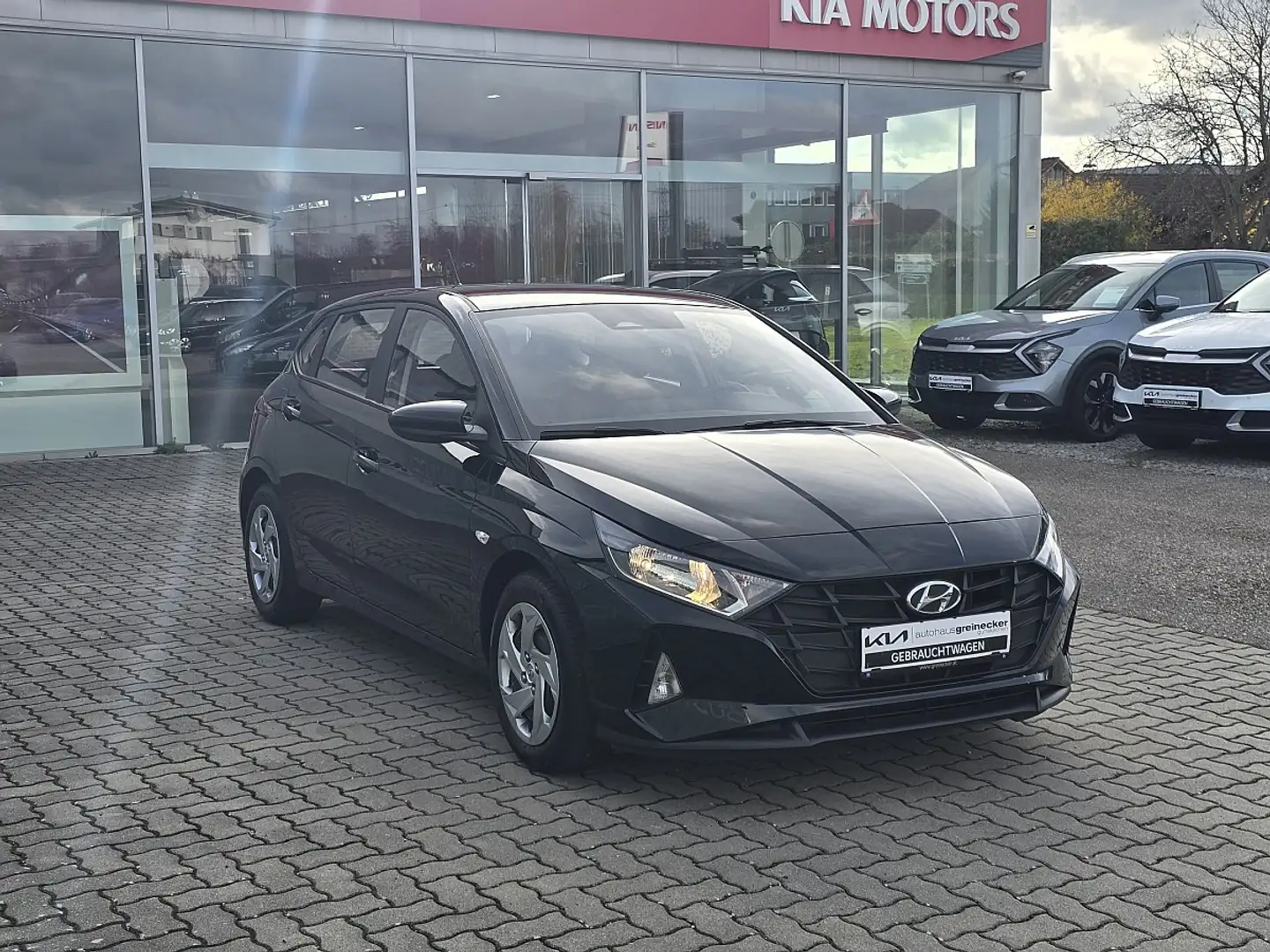 Hyundai i20 1,2 MPI i-Line Schwarz - 2