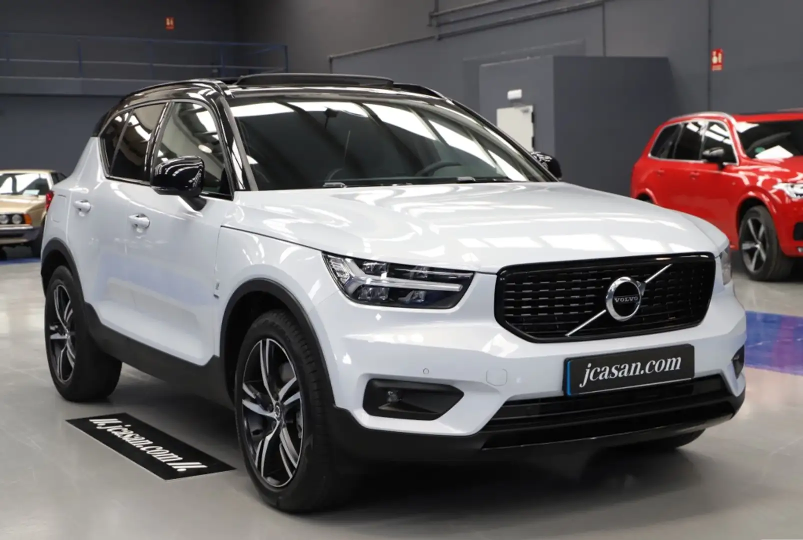 Volvo XC40 T2 R-Design Blanc - 2