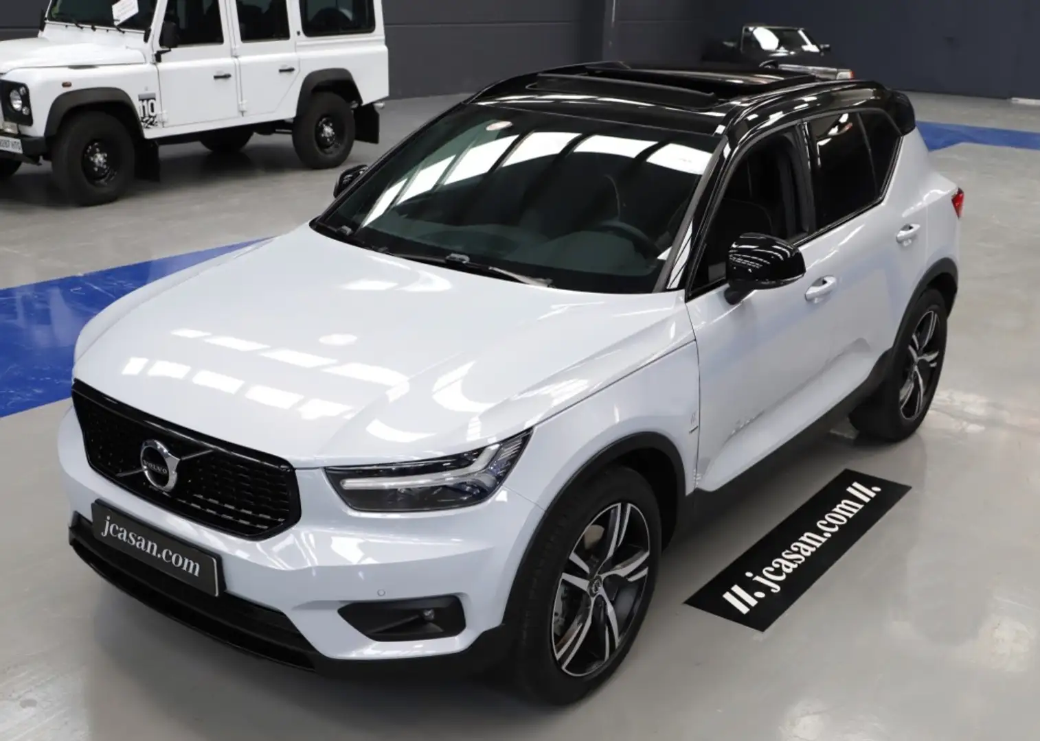 Volvo XC40 T2 R-Design Blanc - 1
