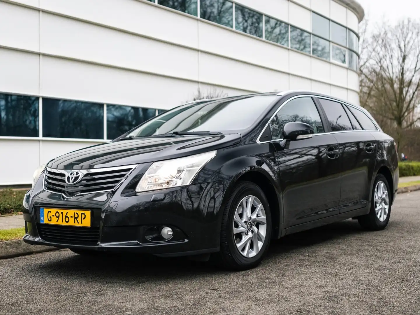 Toyota Avensis Wagon 1.8 VVTi Business Schwarz - 1