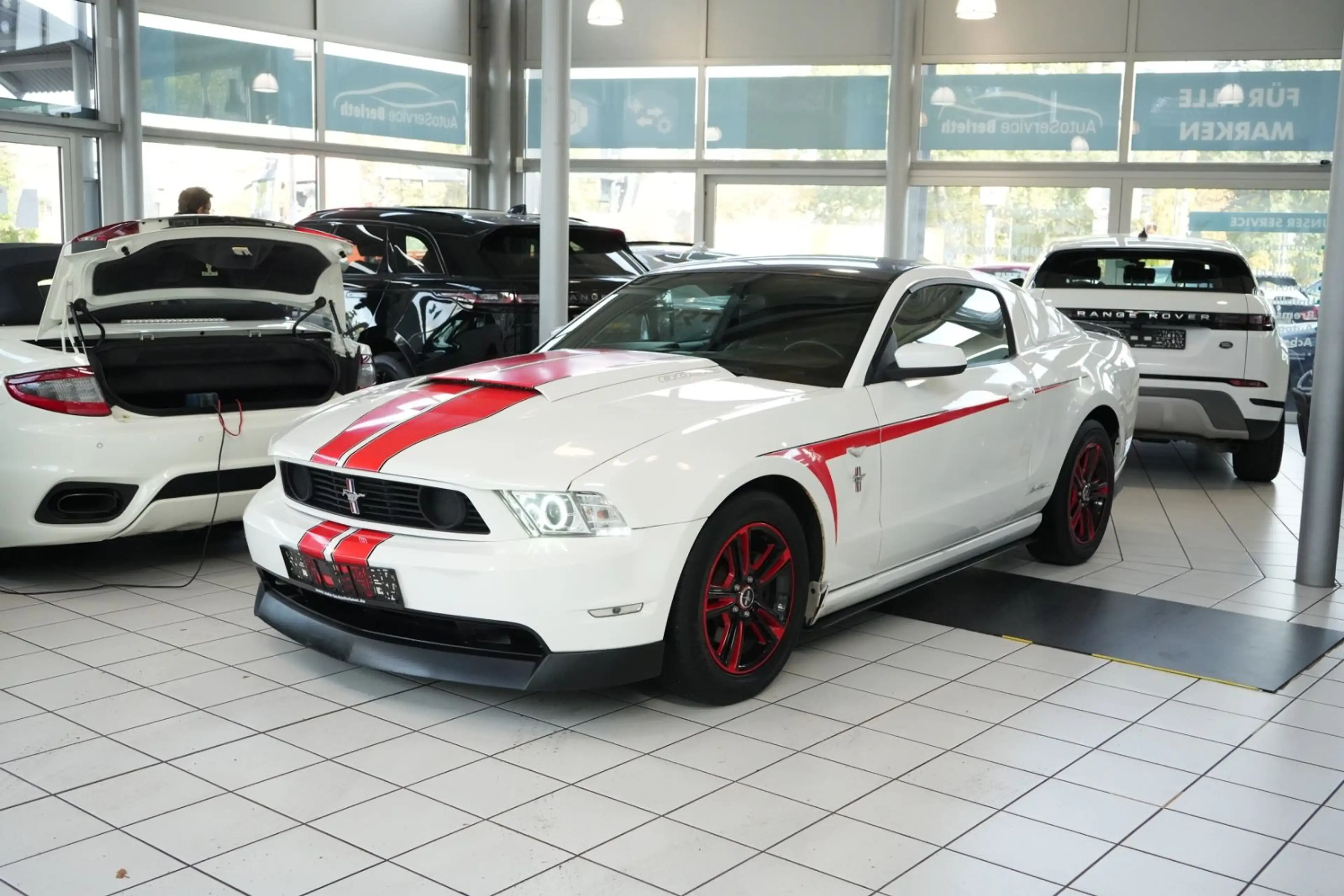 Ford Mustang 3.6L V6 Pony Package