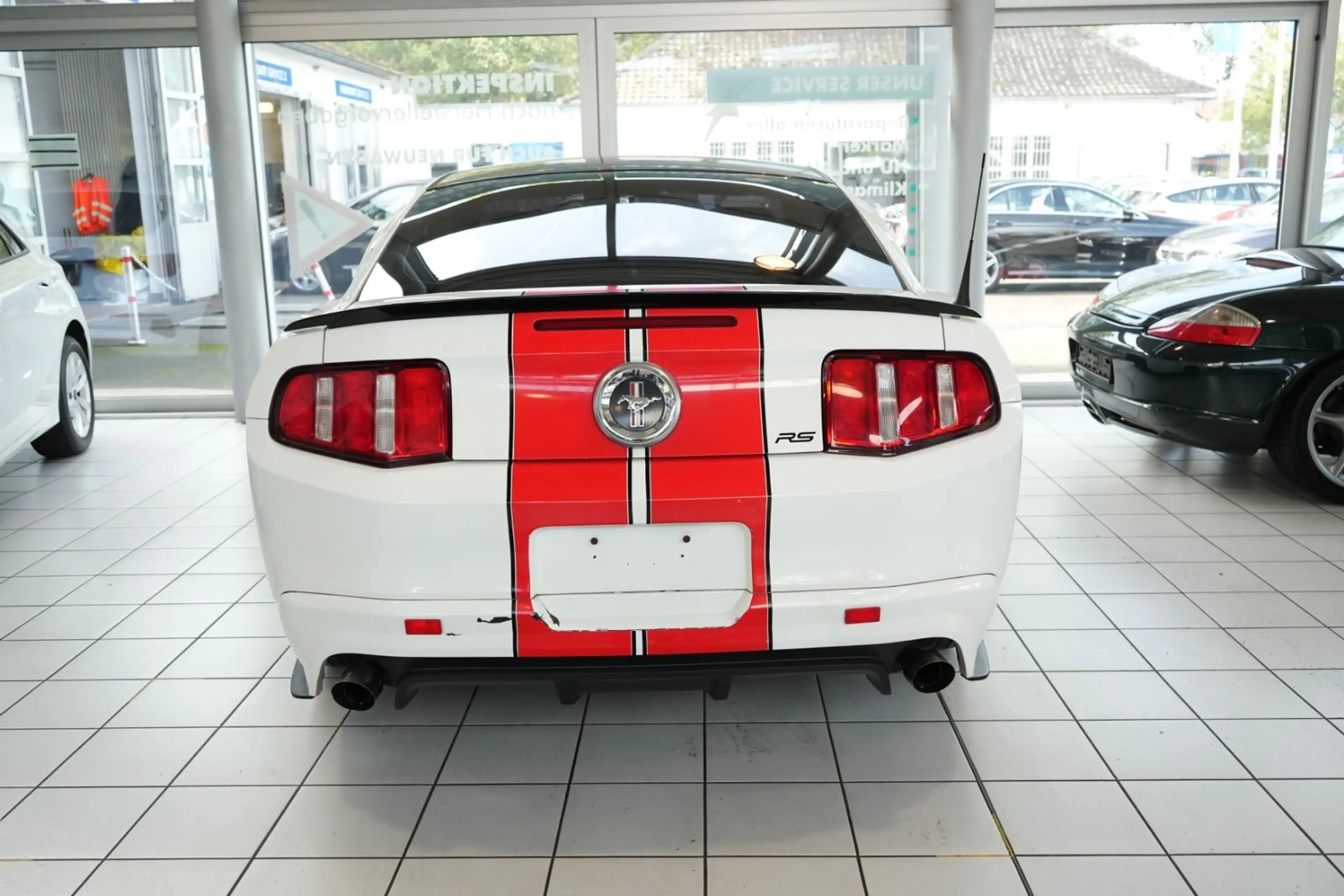 Ford Mustang 3.6L V6 Pony Package — photo 15