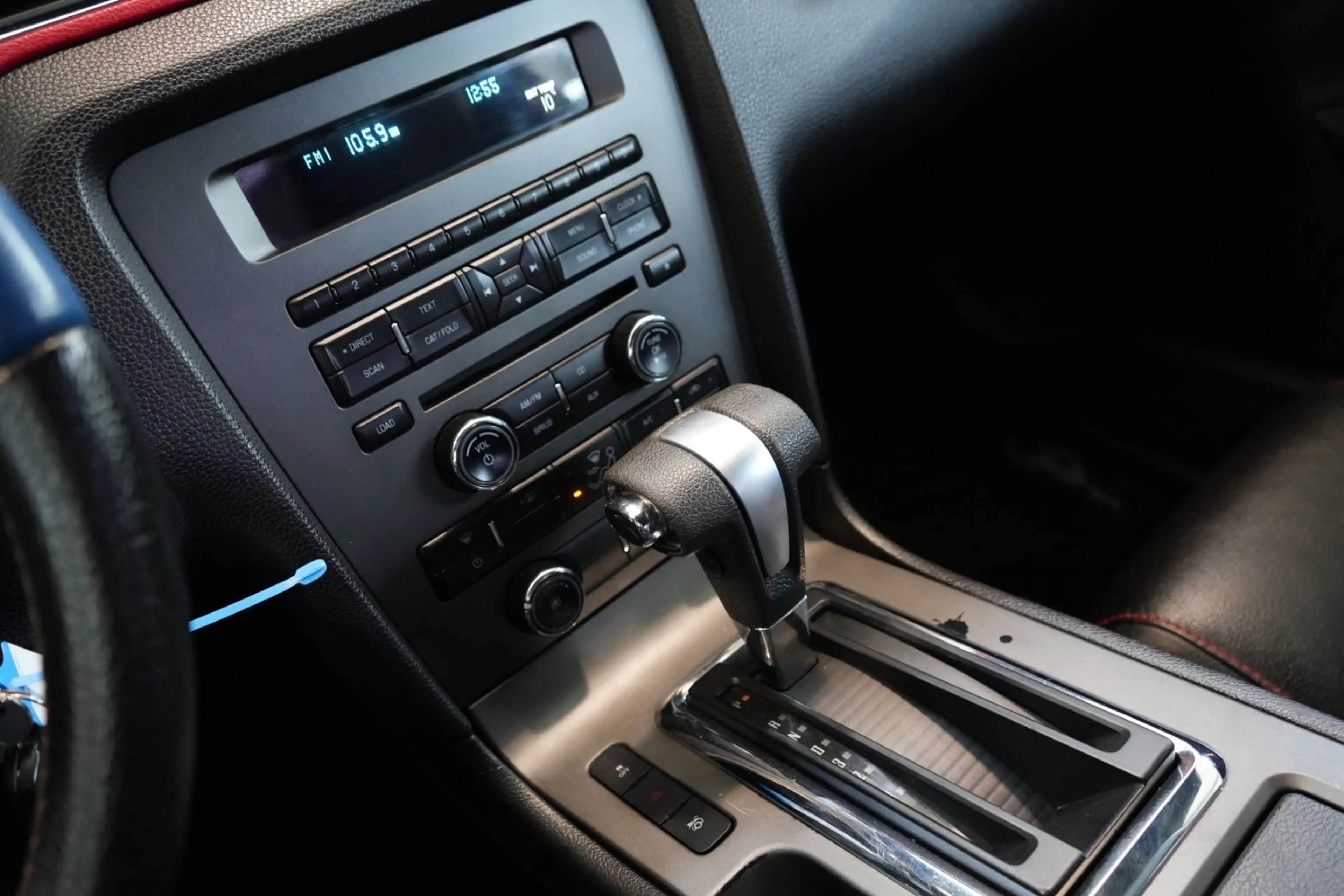 Ford Mustang 3.6L V6 Pony Package — photo 14