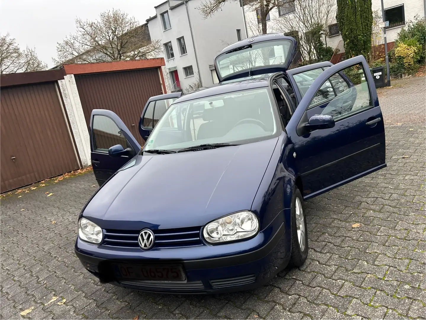 Volkswagen Golf 1.4 Klima 1.Hand TÜV 01/27 Blau - 1
