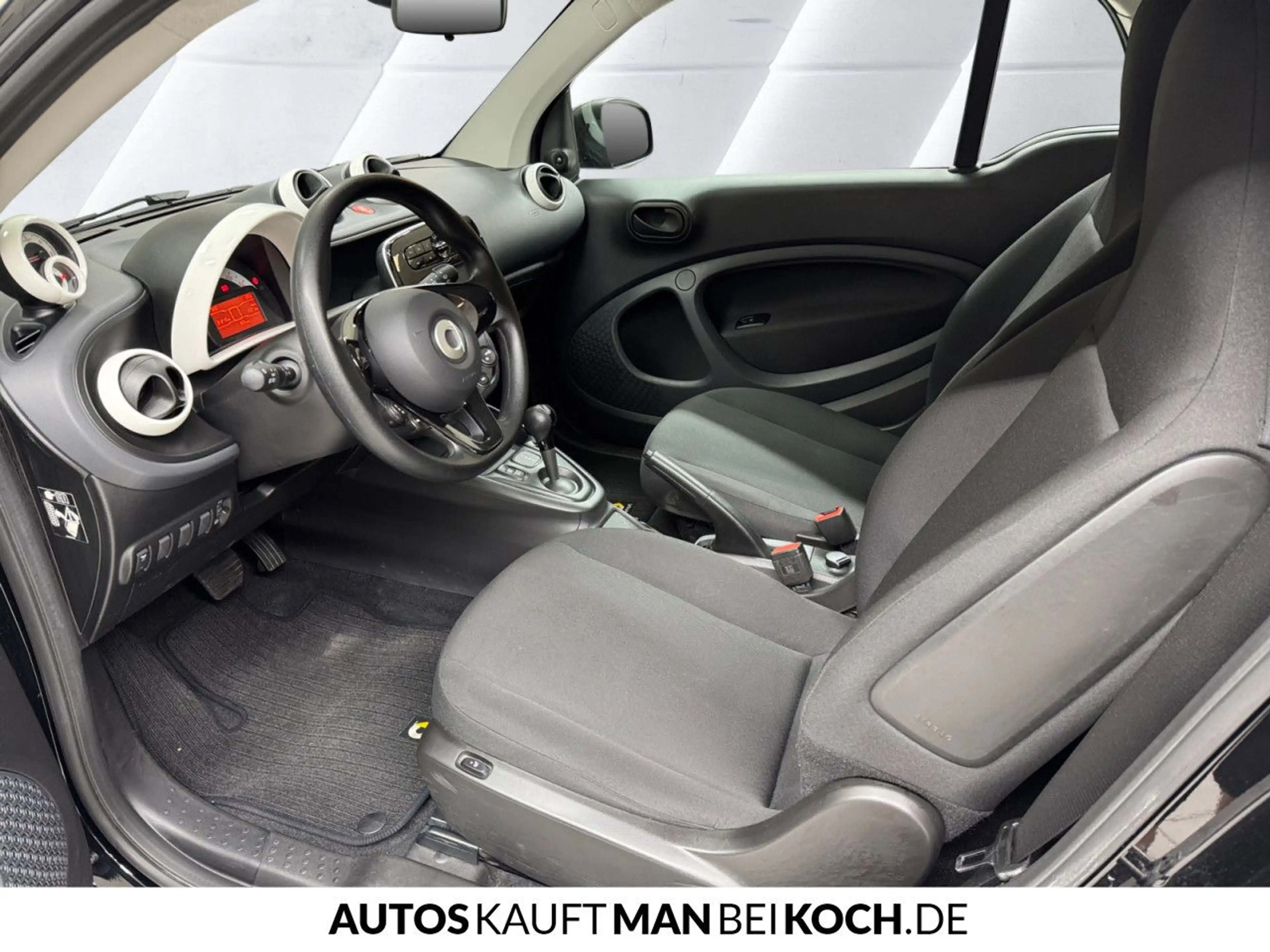 smart forTwo EQ LED Tagfahrlicht, Sitzheizung, 4Season Klima — photo 7