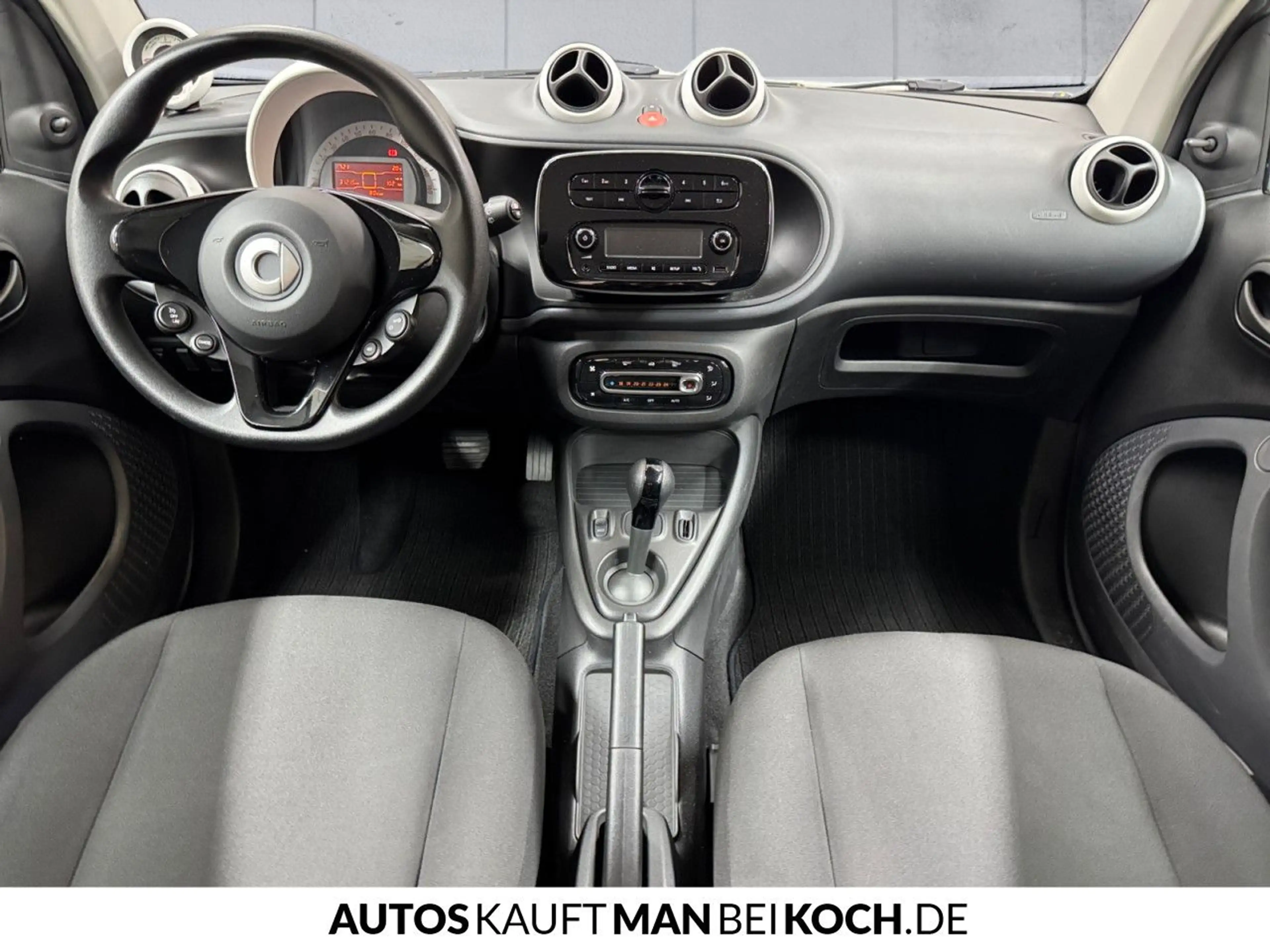 smart forTwo EQ LED Tagfahrlicht, Sitzheizung, 4Season Klima — photo 9