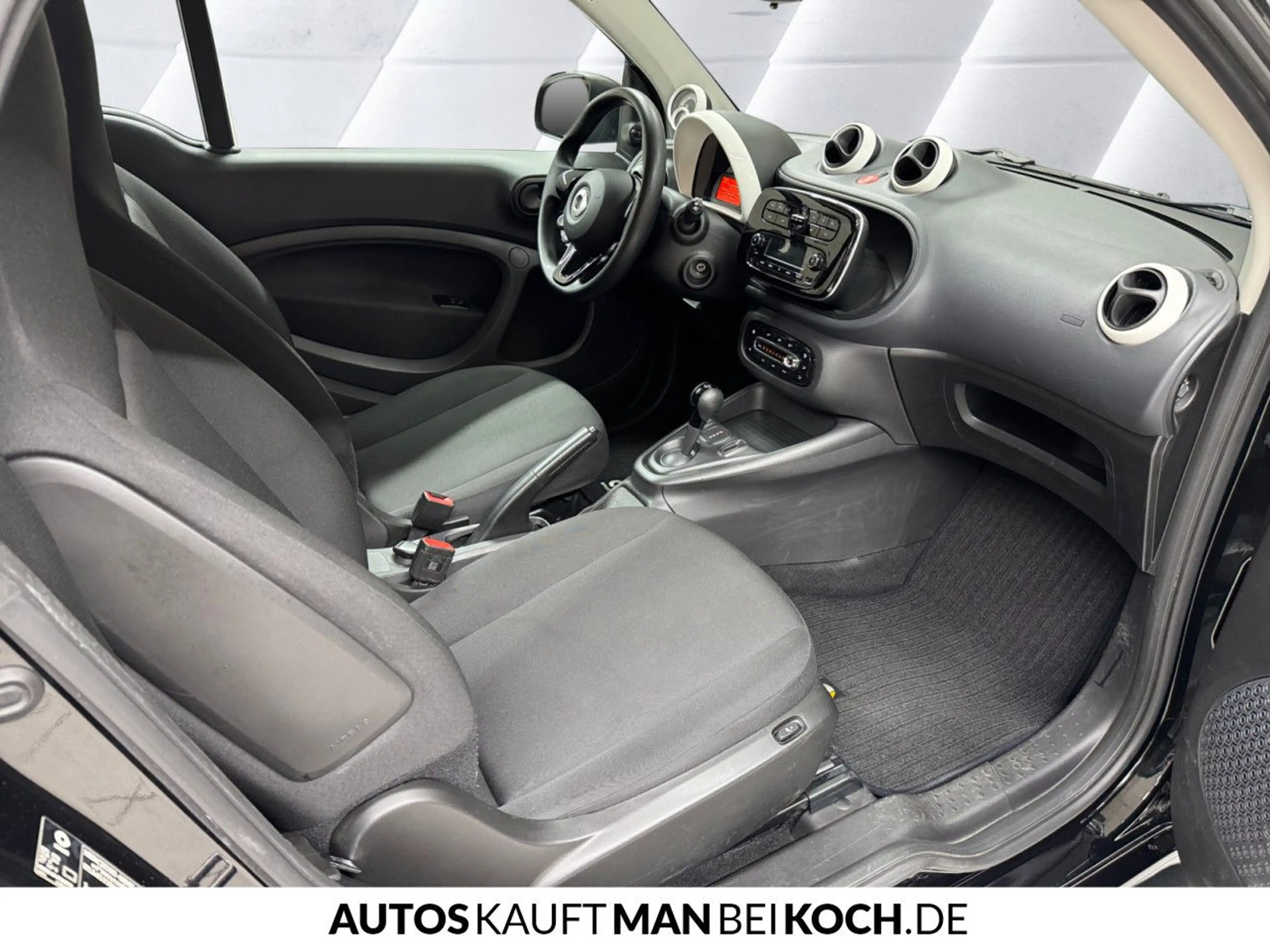 smart forTwo EQ LED Tagfahrlicht, Sitzheizung, 4Season Klima — photo 8