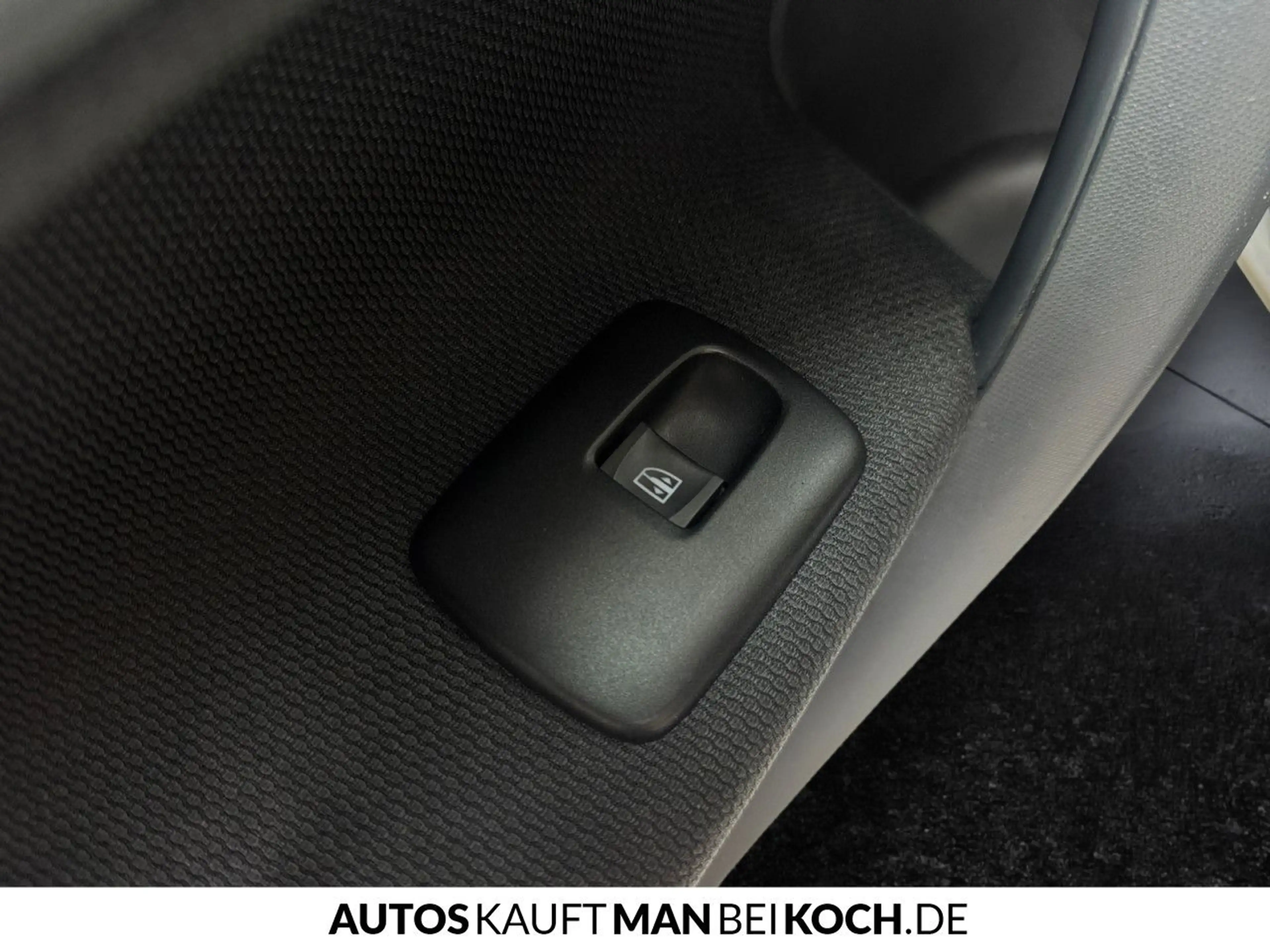 smart forTwo EQ LED Tagfahrlicht, Sitzheizung, 4Season Klima — photo 14