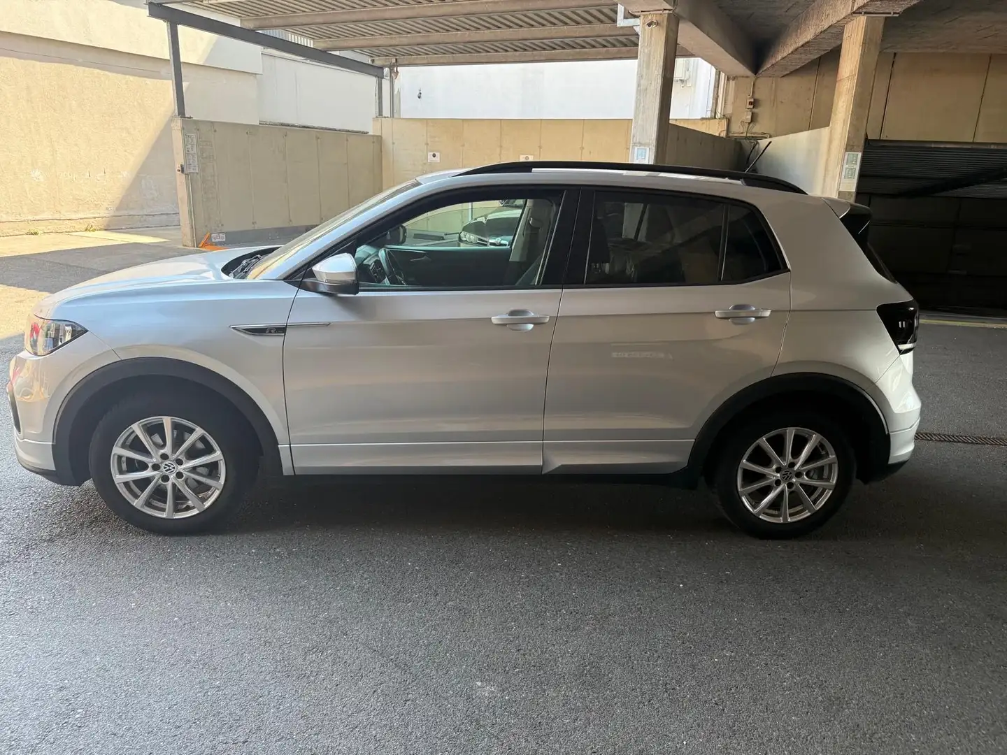 Volkswagen T-Cross R-Linr - 2