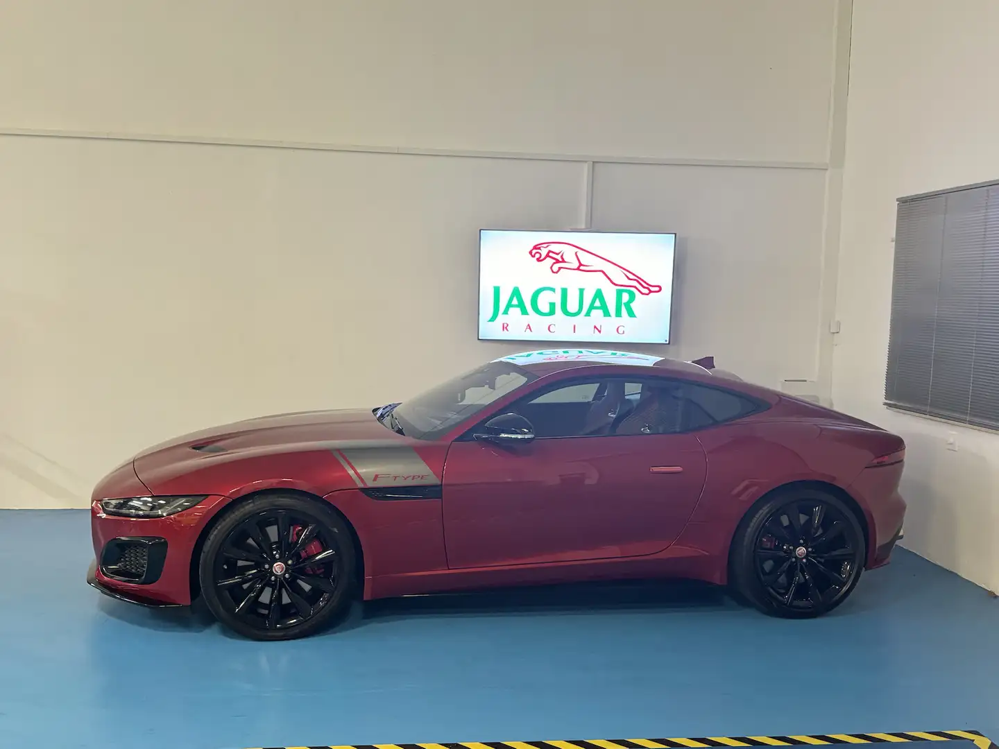 Jaguar F-Type Coupe R AWD/Carbon/Sportabgasa. TAUSCH Czerwony - 2