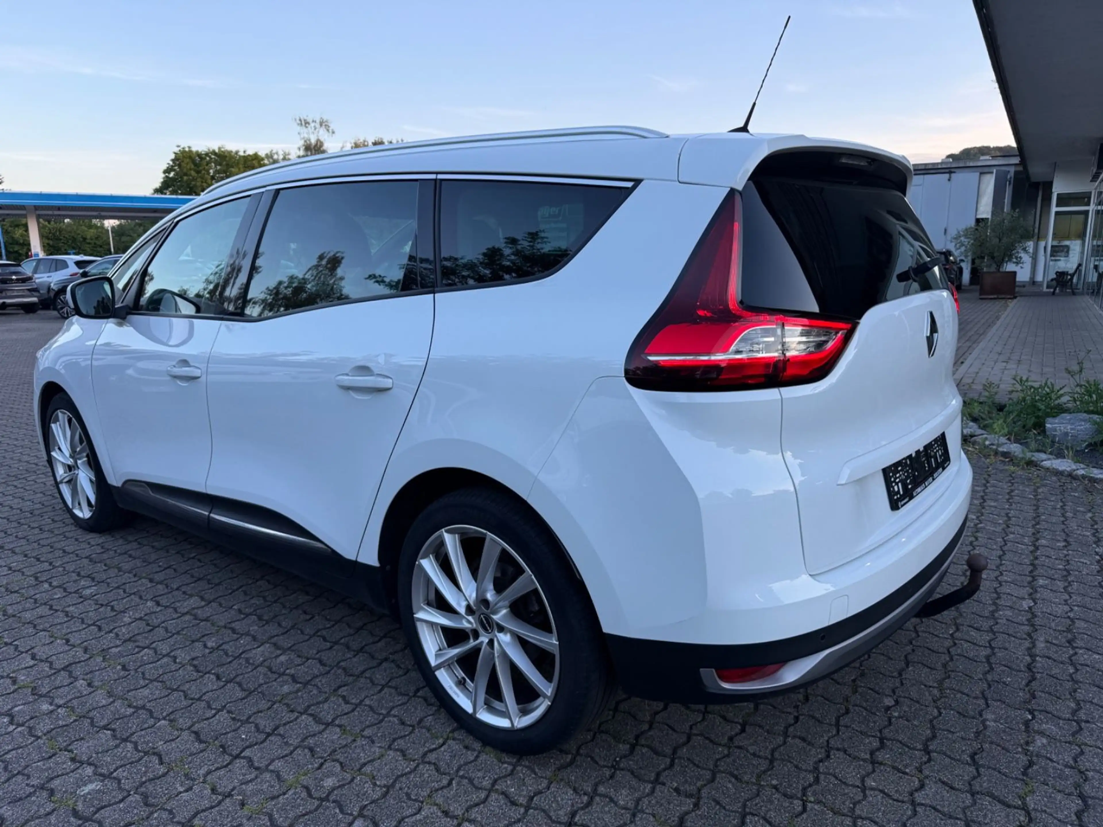 Renault Grand Scenic IV Business Edition*AUT*NAVI*LED* — photo 4