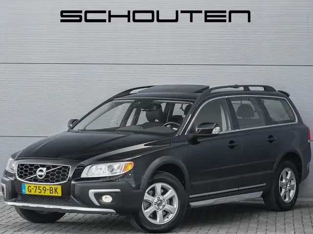 Volvo XC70 2.0 D4 FWD Momentum Pano Navi Trekhaak Afneembaar