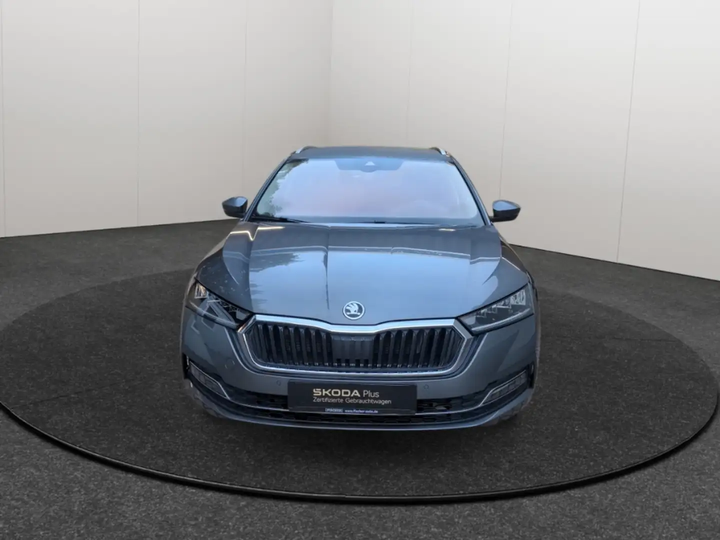 Skoda Octavia Combi 2.0TDI DSG Style LED Navi HUD Rear View ACC Grau - 2