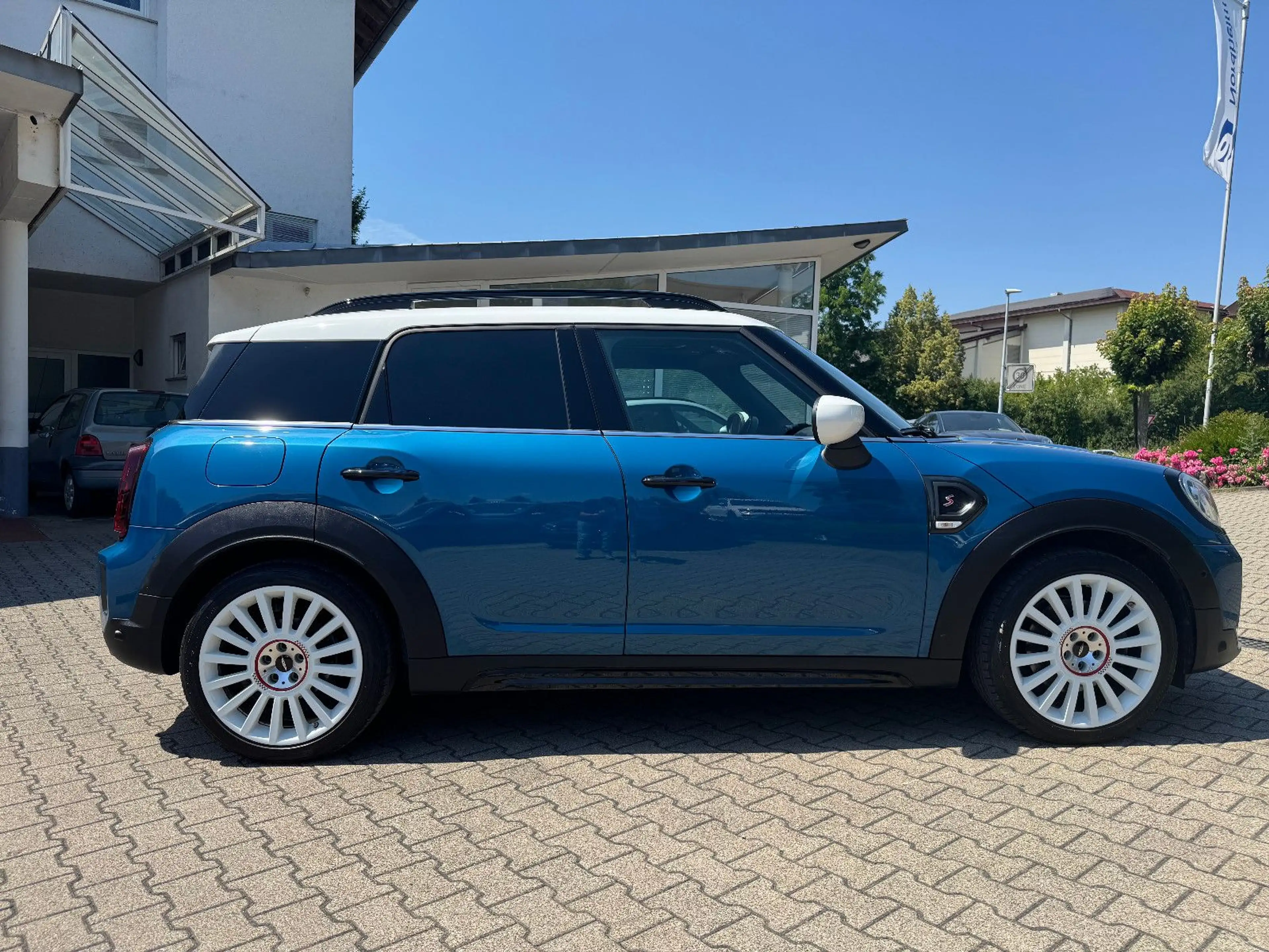 MINI Cooper SD COOPER SD Countryman Aut/All 4/Navi/Pano/Kam/EU6 — photo 4