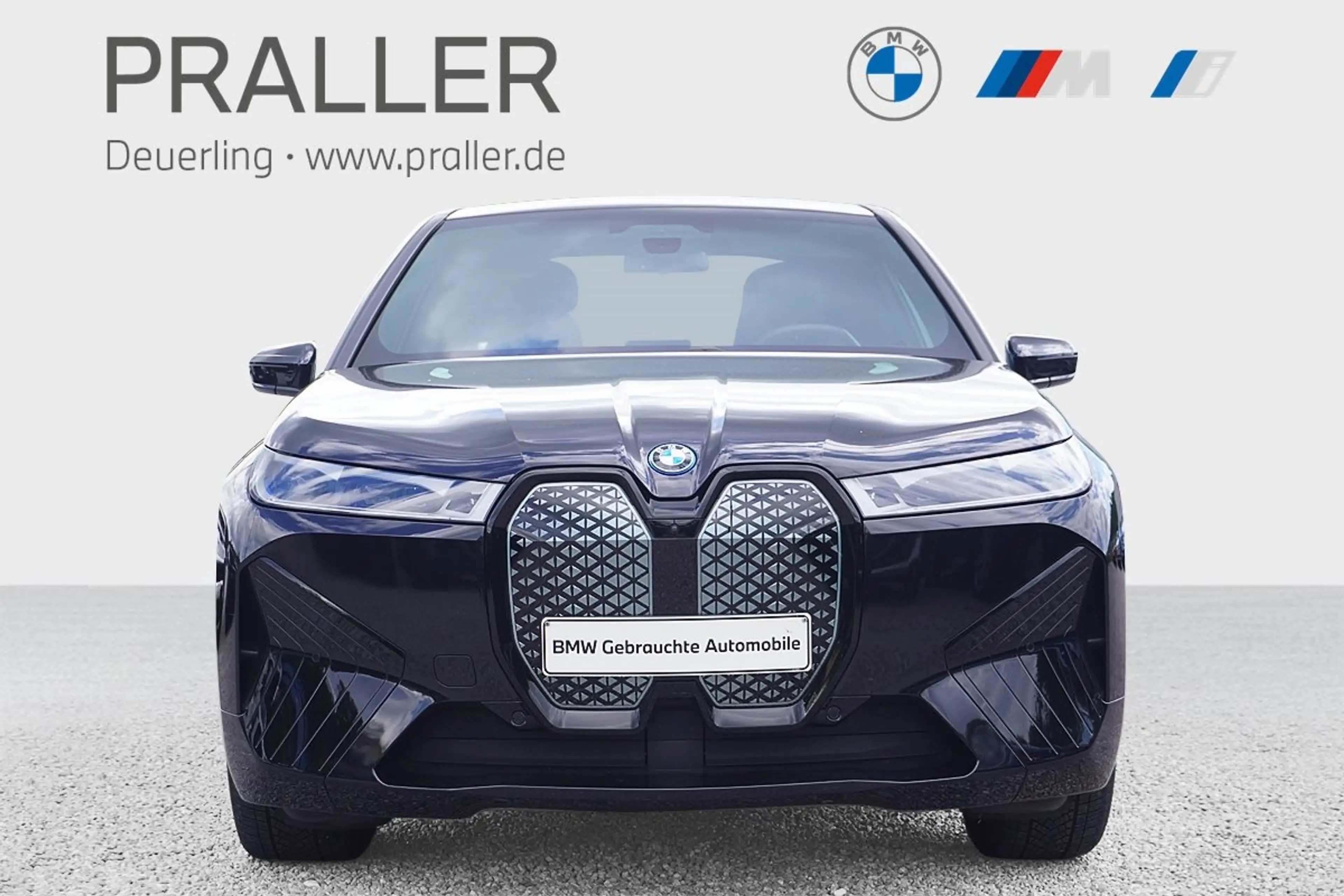 BMW iX xDrive40 — photo 4