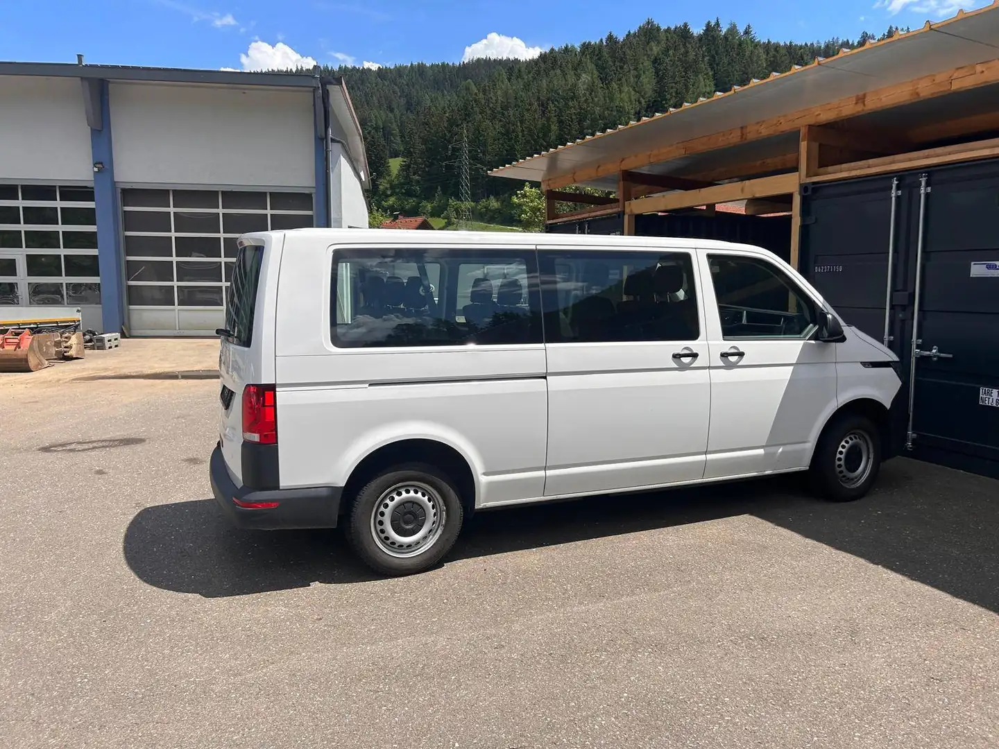Volkswagen T6.1 Transporter Kastenwagen LR 2,0 TDI Weiß - 2