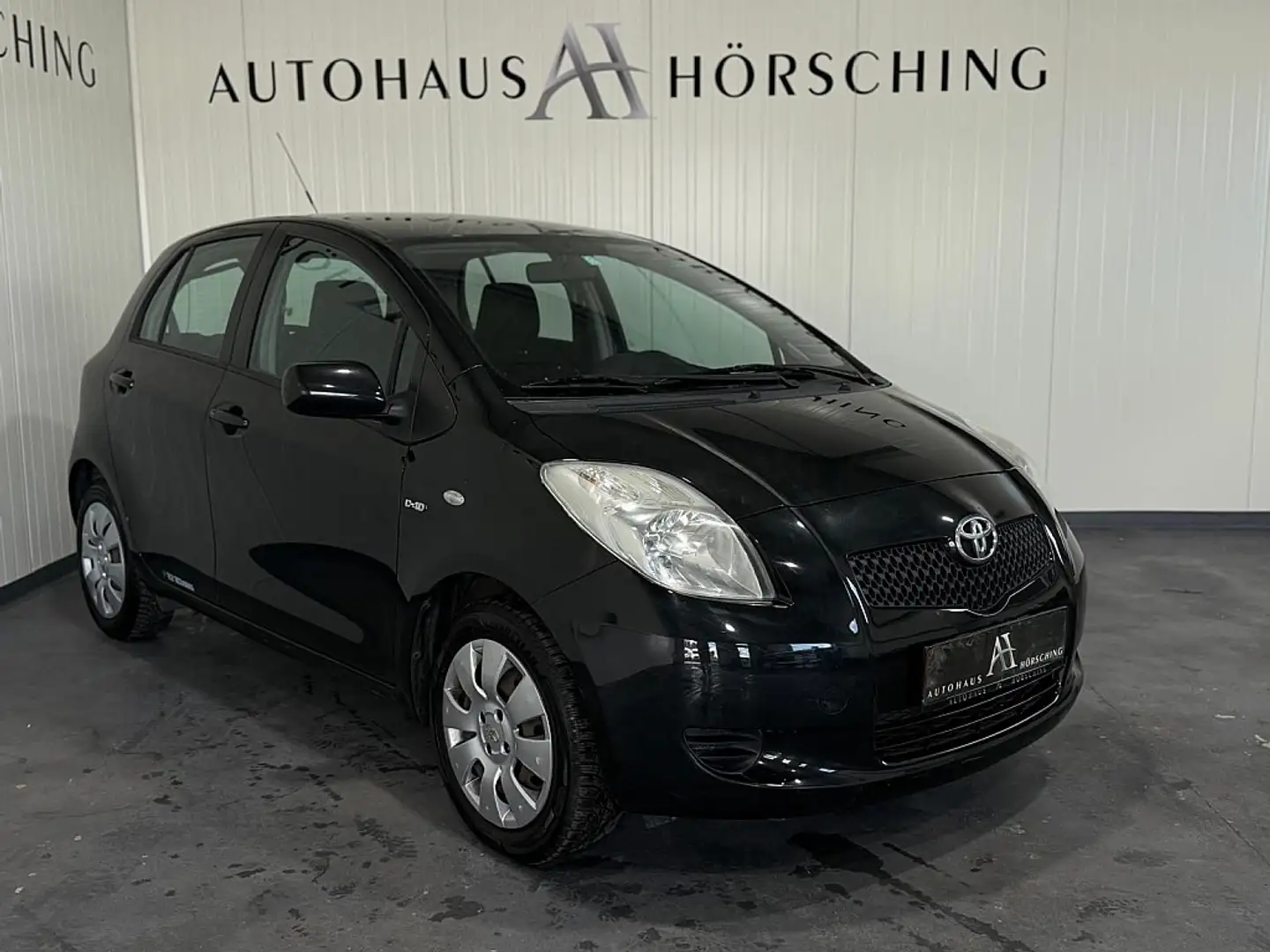 Toyota Yaris 1,4 D-4D 90 Sol Schwarz - 1