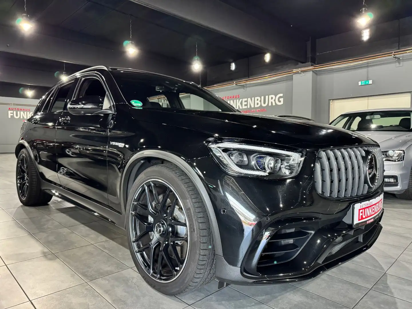 Mercedes-Benz GLC 63 AMG PANO/HUD/DISTR/360°/BURMESTER/VIRTUAL Schwarz - 1